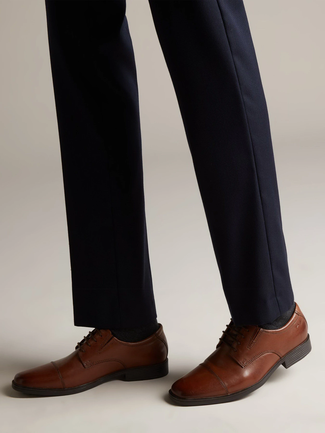Туфлі та лофери Clarks Tilden Cap модель 26130096 Фото