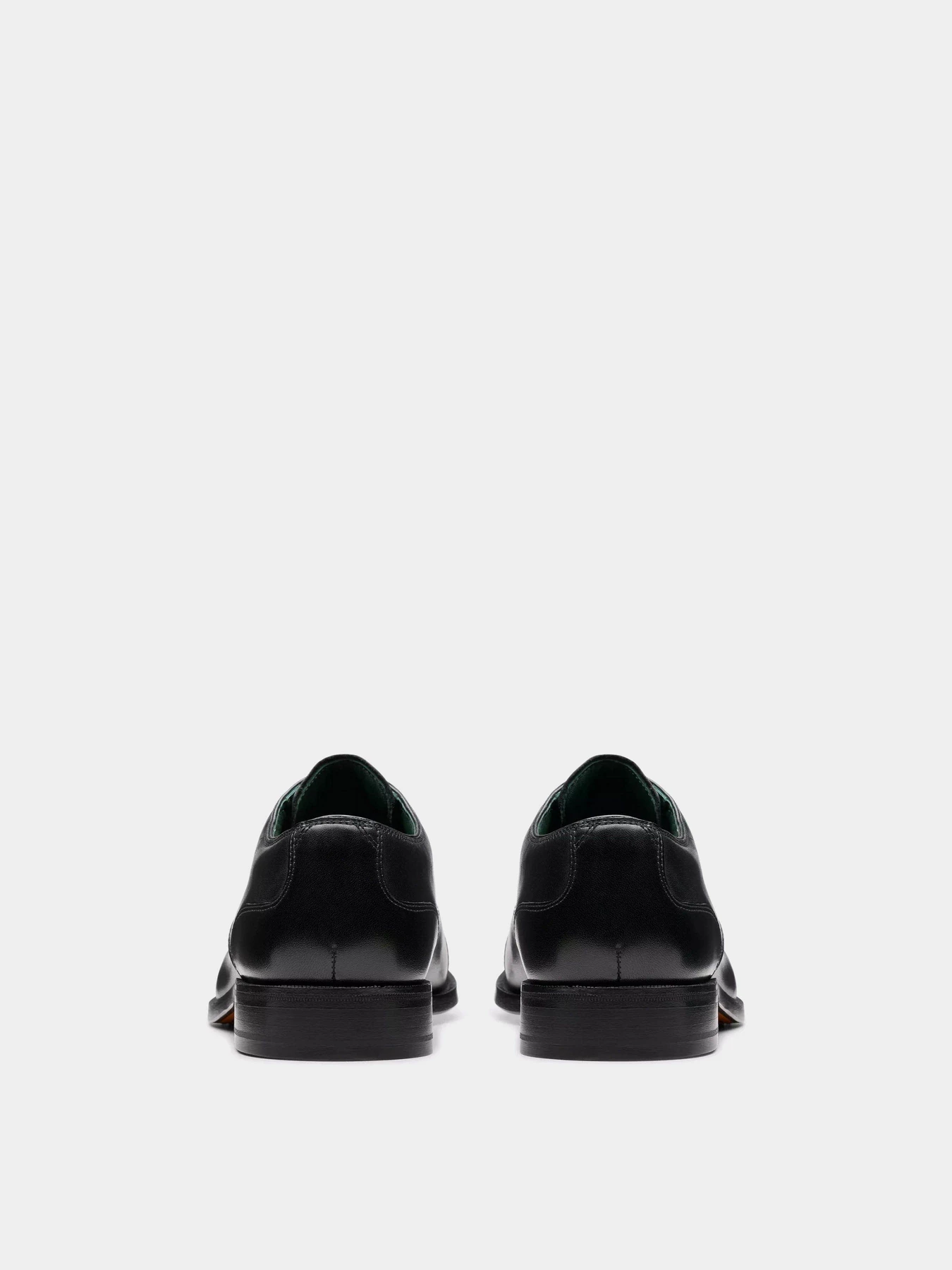 Туфли и лоферы Clarks Craft James Cap модель 26178572 Фото