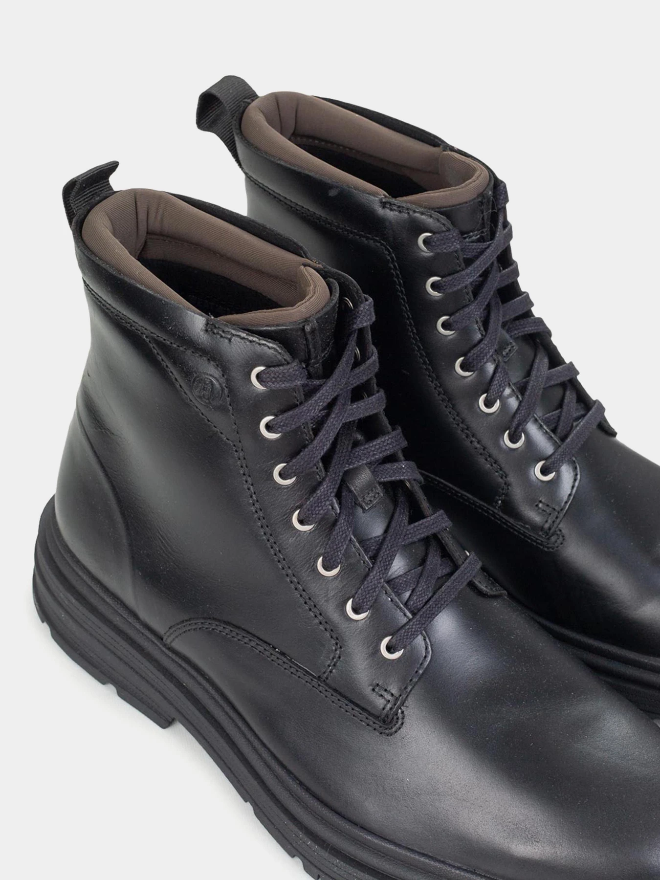 Ботинки и сапоги Clarks модель 26183262 Ботинки и сапоги Clarks модель 26183262 Фото
