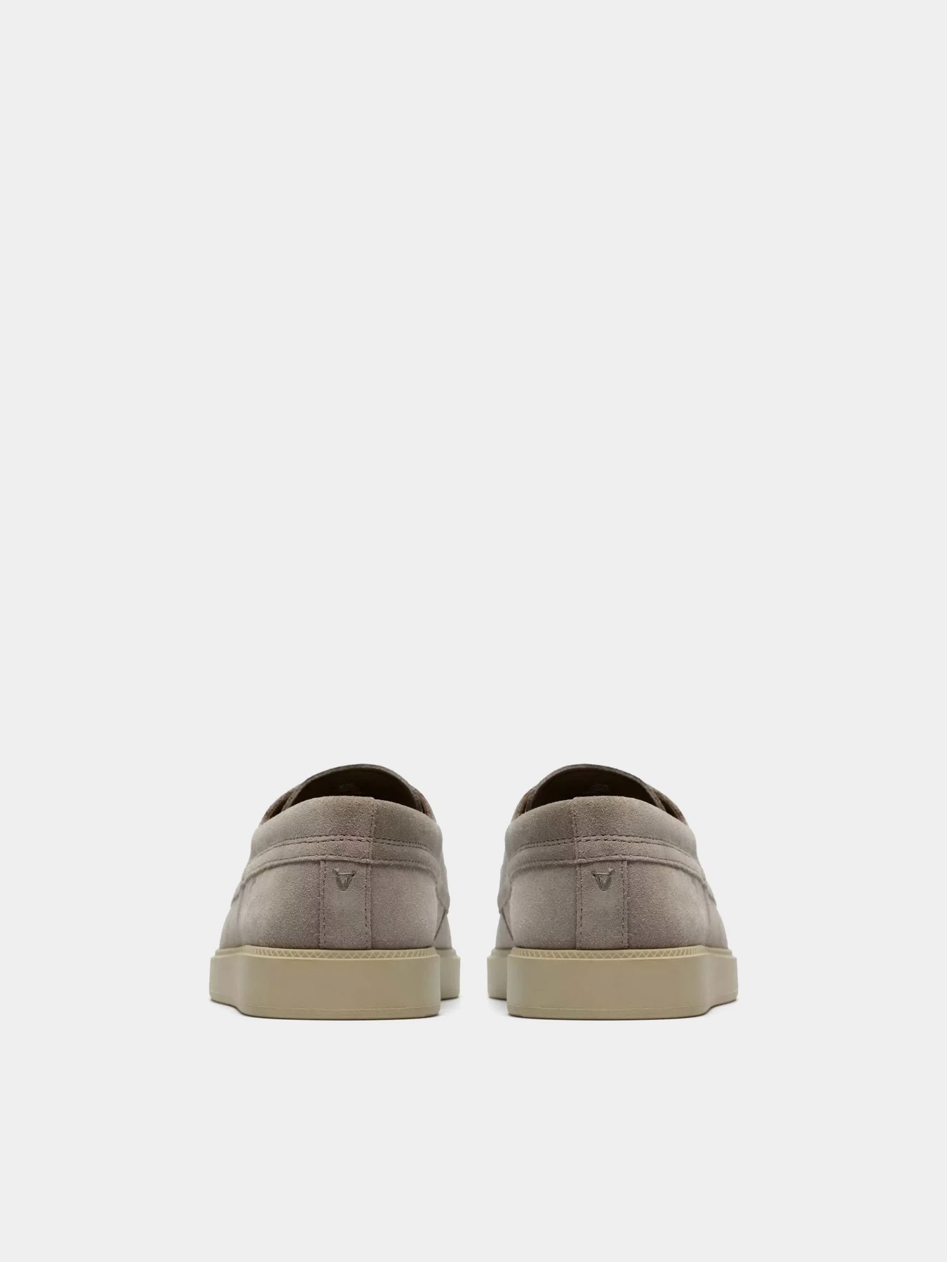Слипоны и мокасины Clarks LOCKFORD BOAT модель 26186610 Слипоны и мокасины Clarks LOCKFORD BOAT модель 26186610 Фото