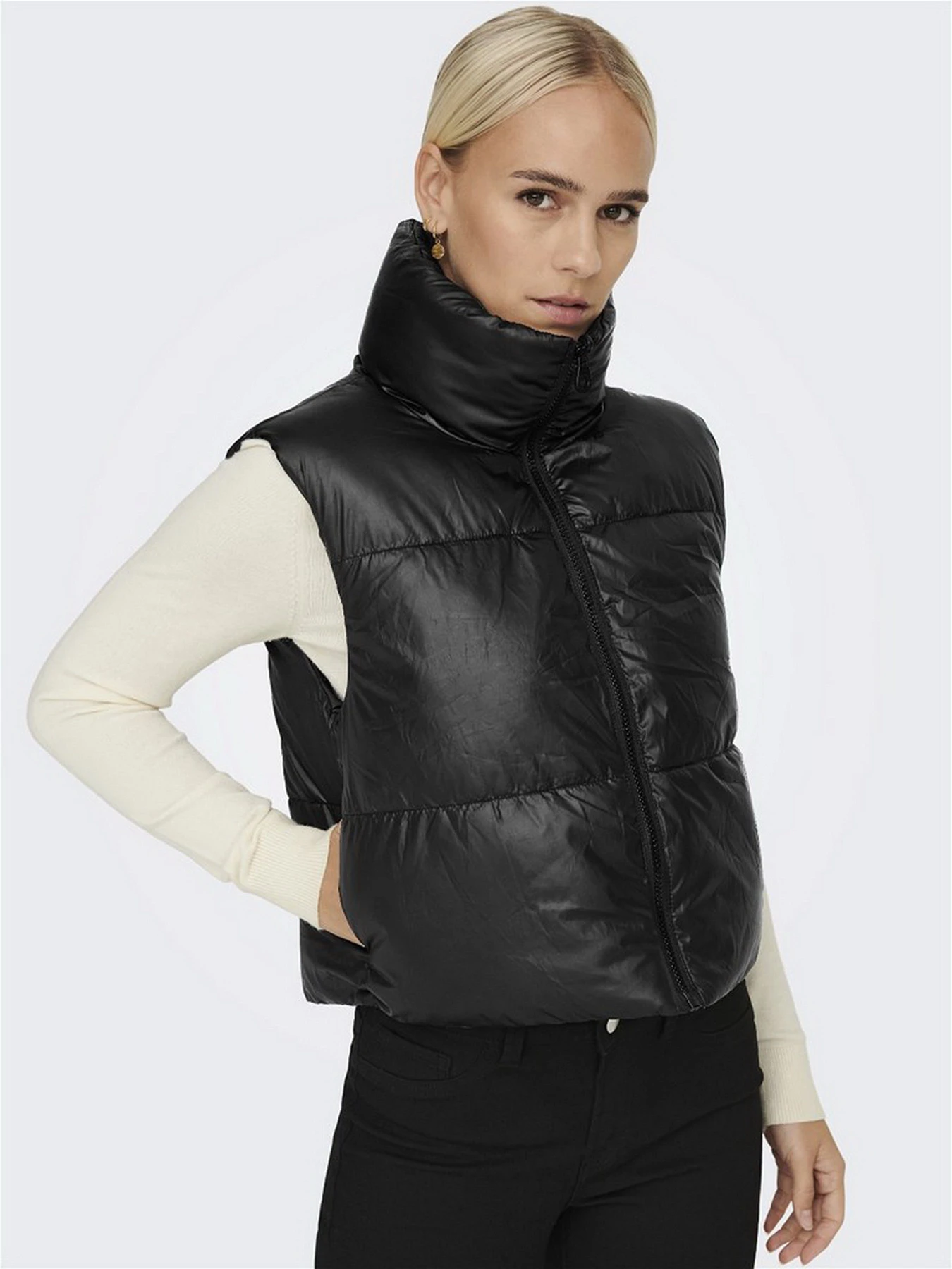 Куртки та дублянки Only модель 15245572_Black Куртки та дублянки Only модель 15245572_Black Фото