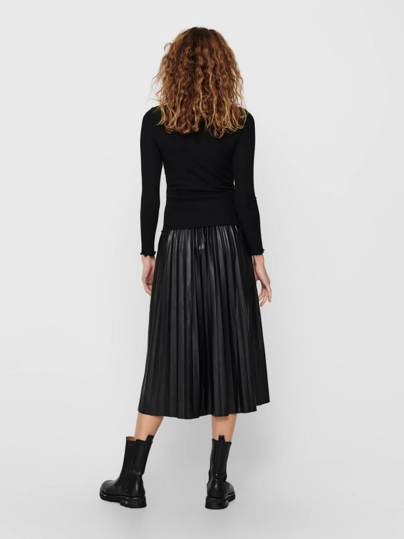 Светри та кардигани Only модель 15180040_Black Светри та кардигани Only модель 15180040_Black Фото