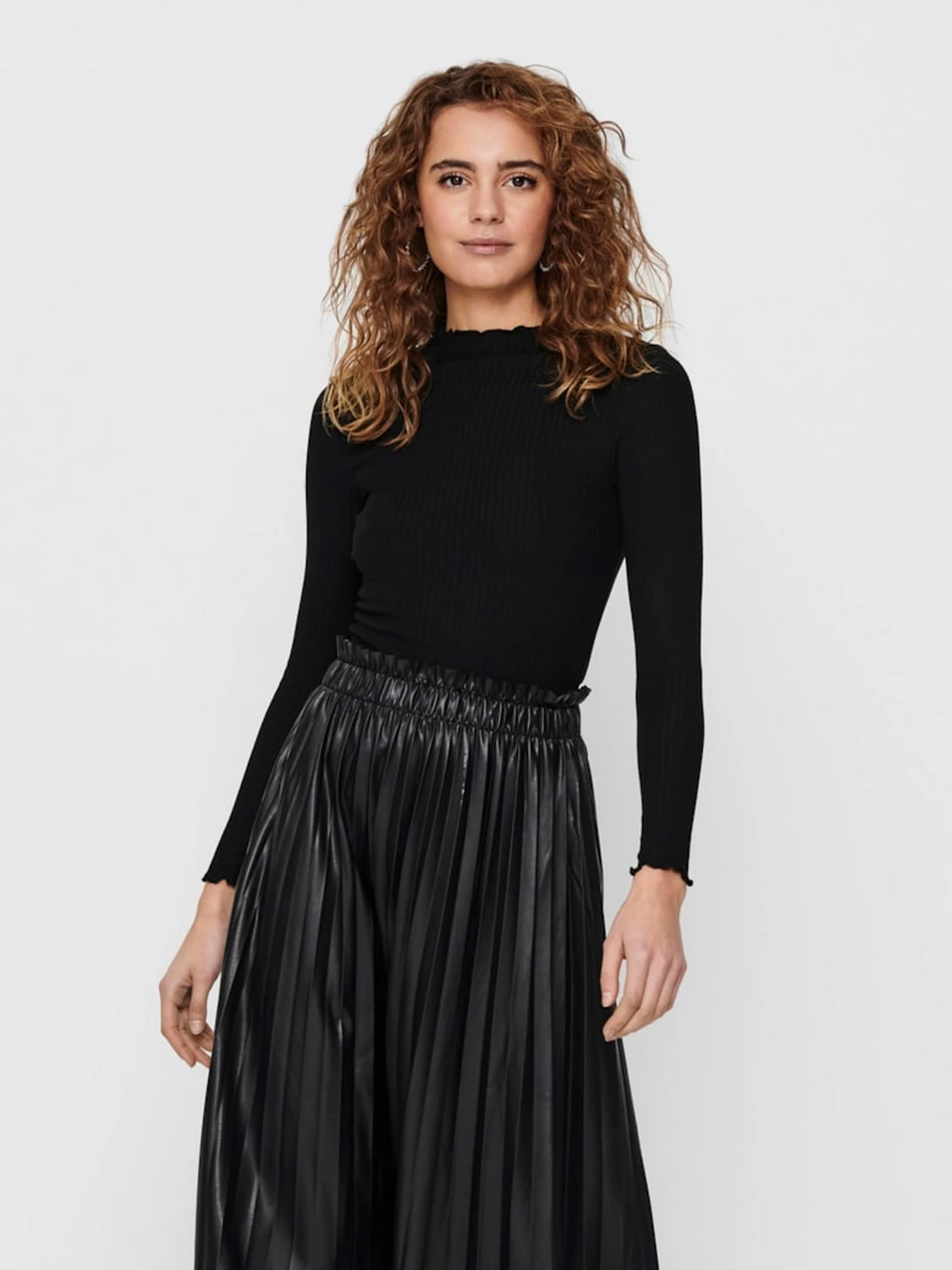 Светри та кардигани Only модель 15180040_Black Светри та кардигани Only модель 15180040_Black Фото