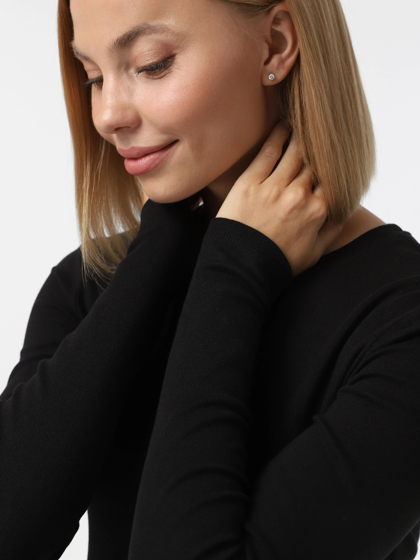 Худи и свитшоты Only RILEY O-NECK L/S TOP модель 15323159_Black Худи и свитшоты Only RILEY O-NECK L/S TOP модель 15323159_Black Фото