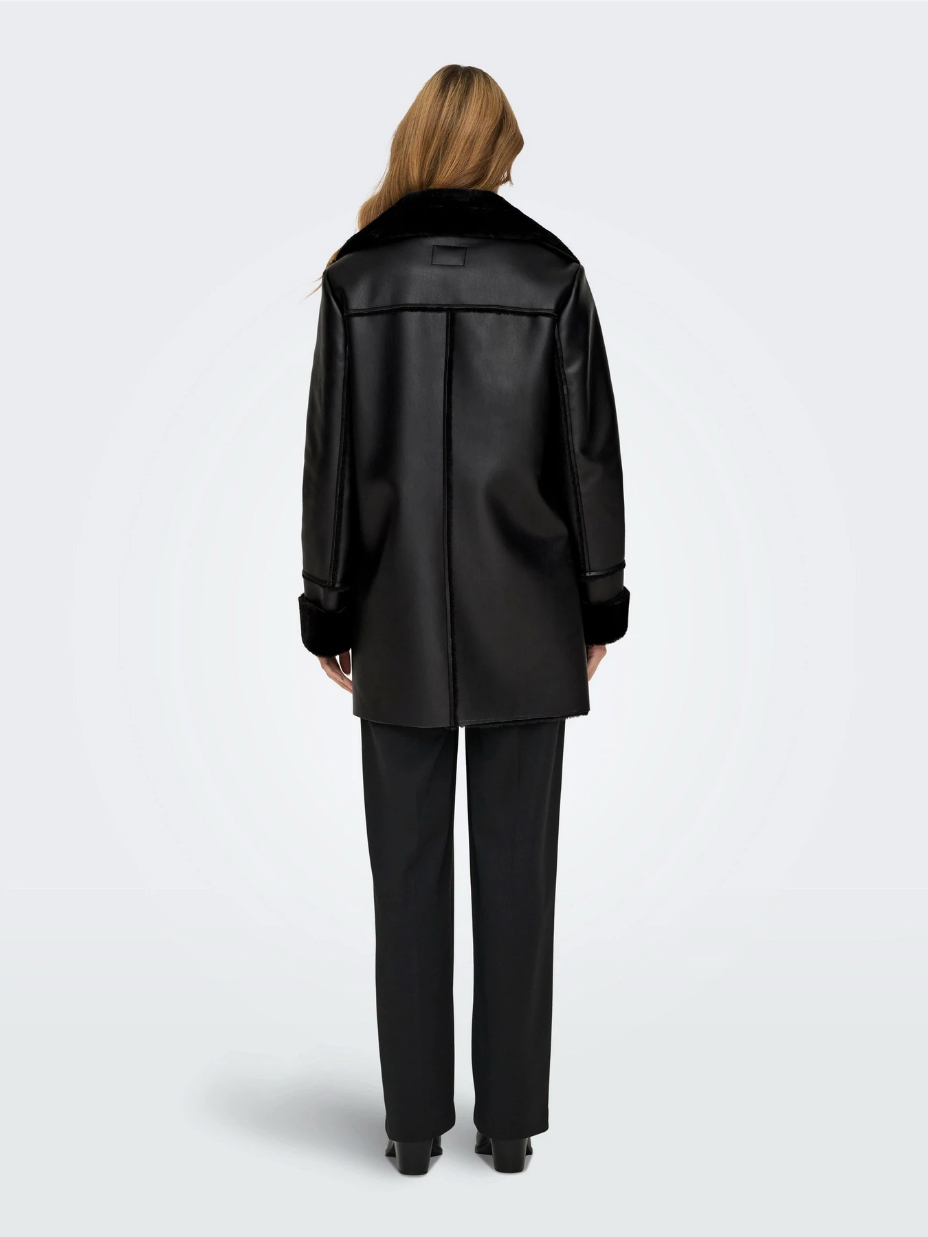 Куртки та дублянки Only модель 15325995_Black Куртки та дублянки Only модель 15325995_Black Фото
