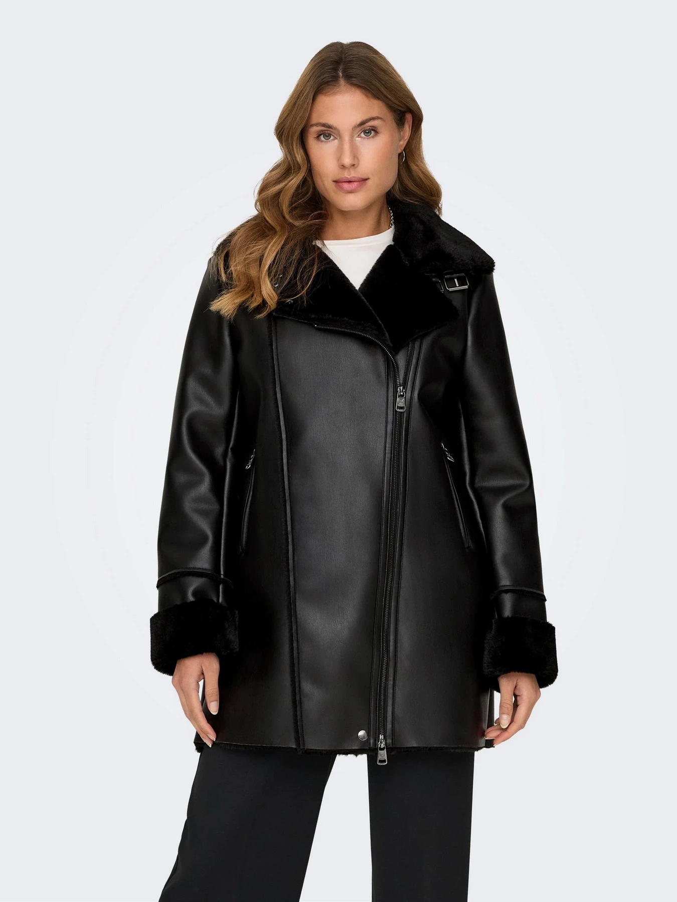 Куртки та дублянки Only модель 15325995_Black Куртки та дублянки Only модель 15325995_Black Фото