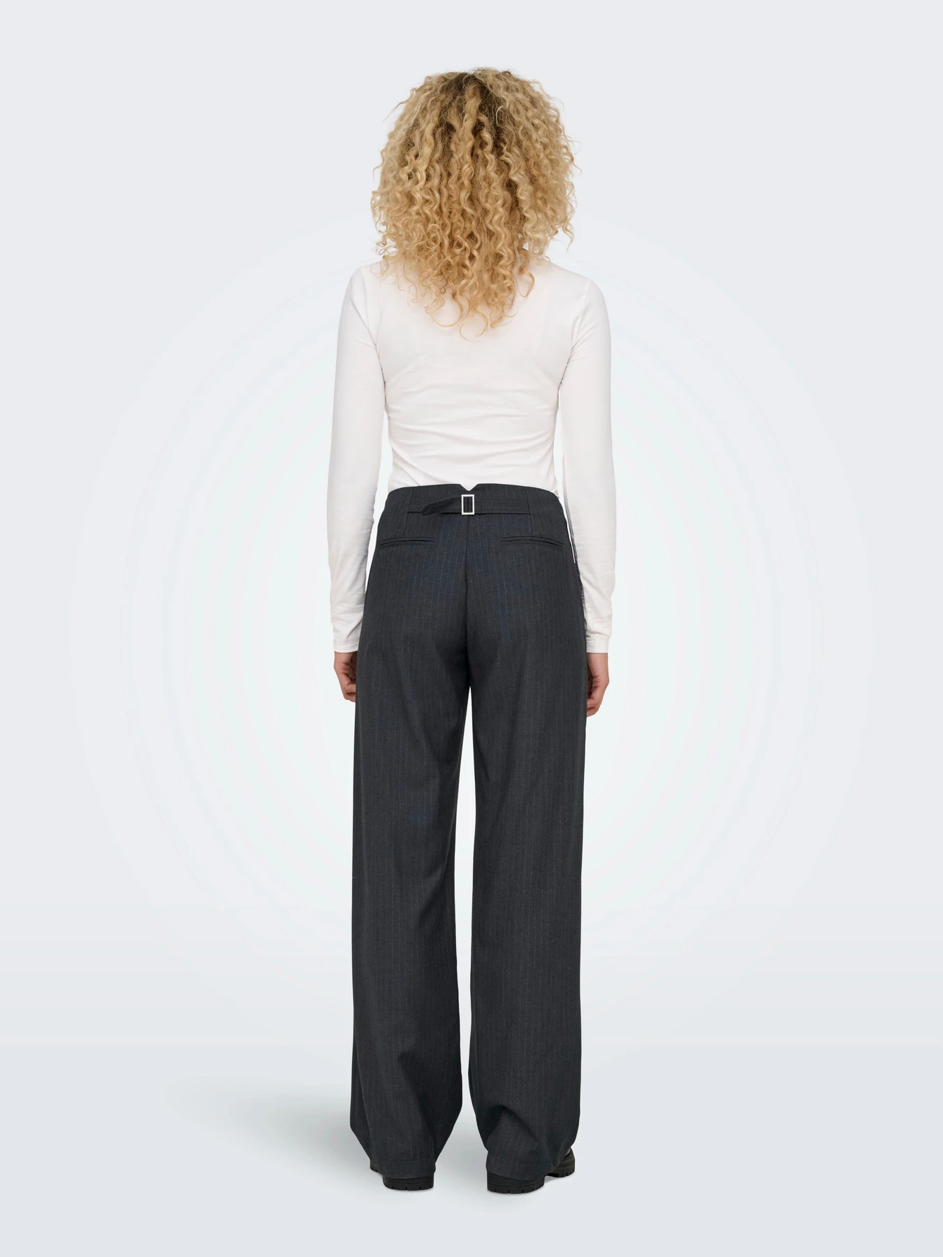Штани Only модель 15334280_Dark Grey WHITE PINSTRIPES Штани Only модель 15334280_Dark Grey WHITE PINSTRIPES Фото