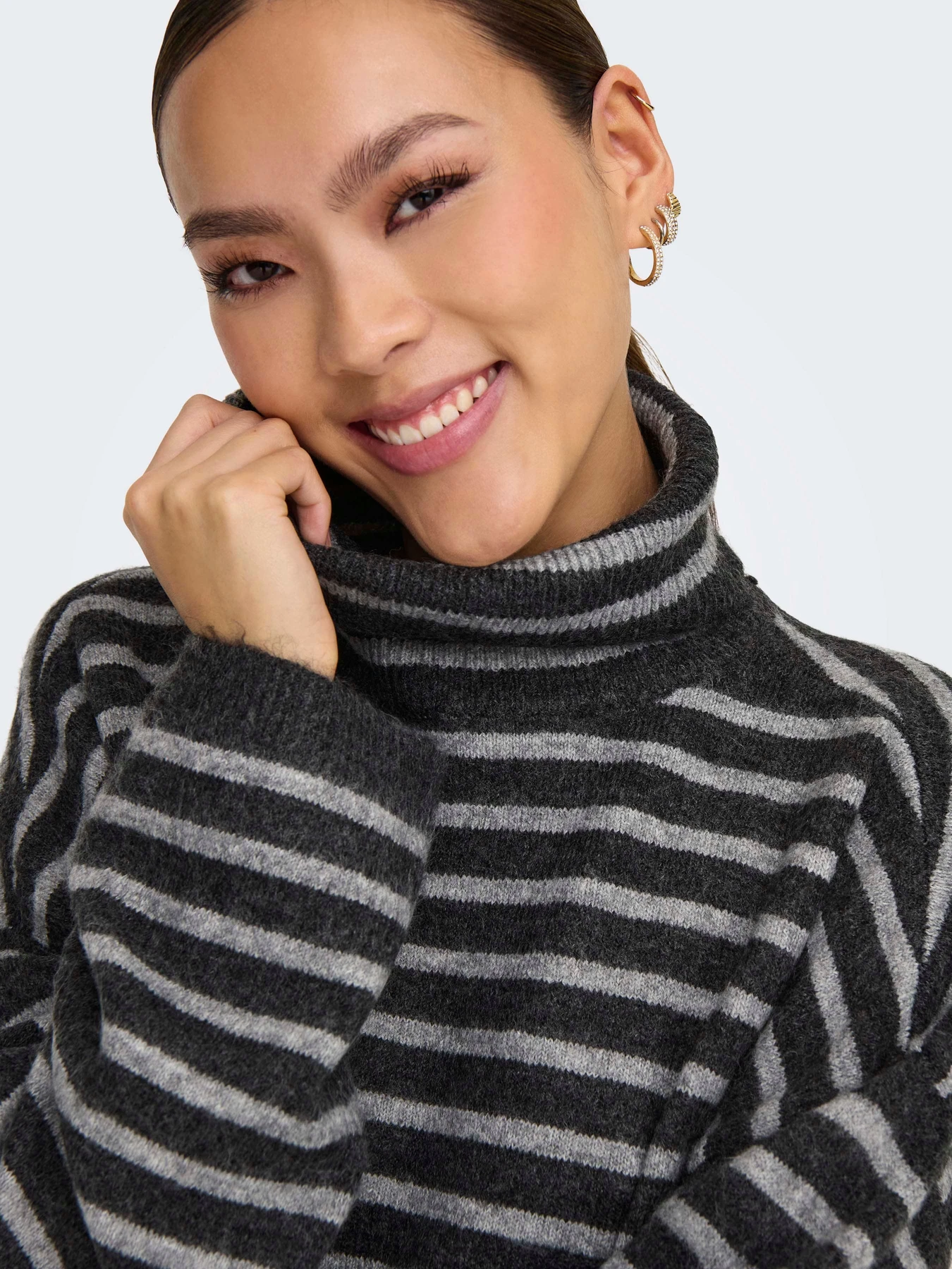 Свитры и кардиганы Only модель 15329228_Dark Grey Melange LGM Свитры и кардиганы Only модель 15329228_Dark Grey Melange LGM Фото