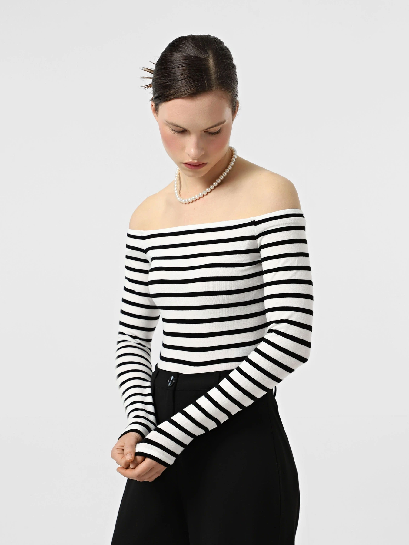 Худи и свитшоты Only модель 15339763_Cloud Dancer Black Худи и свитшоты Only модель 15339763_Cloud Dancer Black Фото