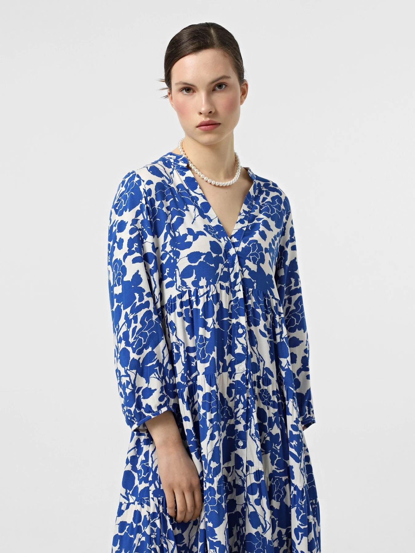 Сукні Only модель 15308233_Surf the Web White flower Сукні Only модель 15308233_Surf the Web White flower Фото