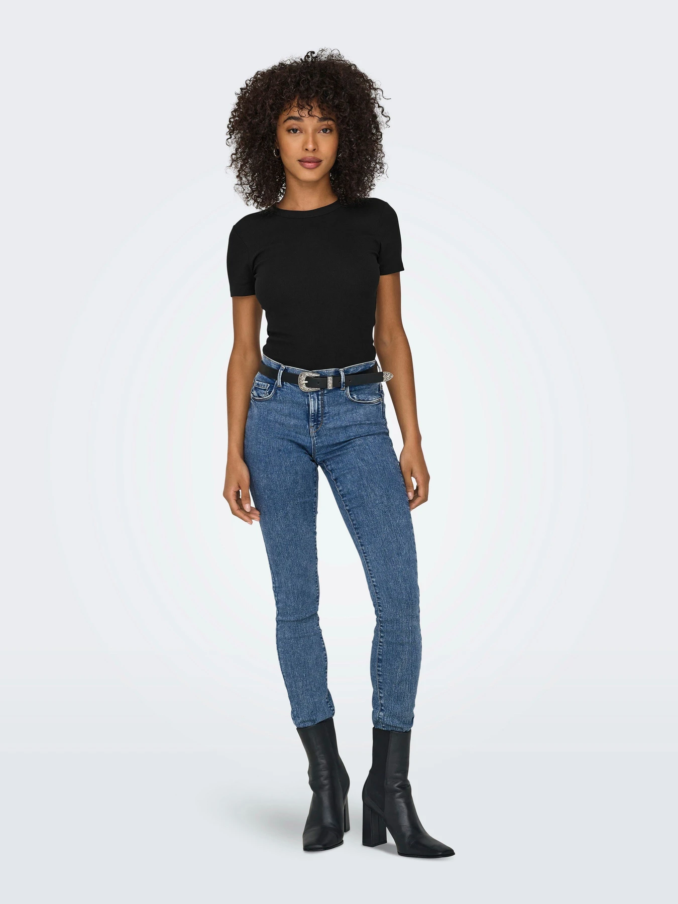 Футболки і поло Only EASY S/S O-NECK TOP модель 15330639_Black Футболки і поло Only EASY S/S O-NECK TOP модель 15330639_Black Фото