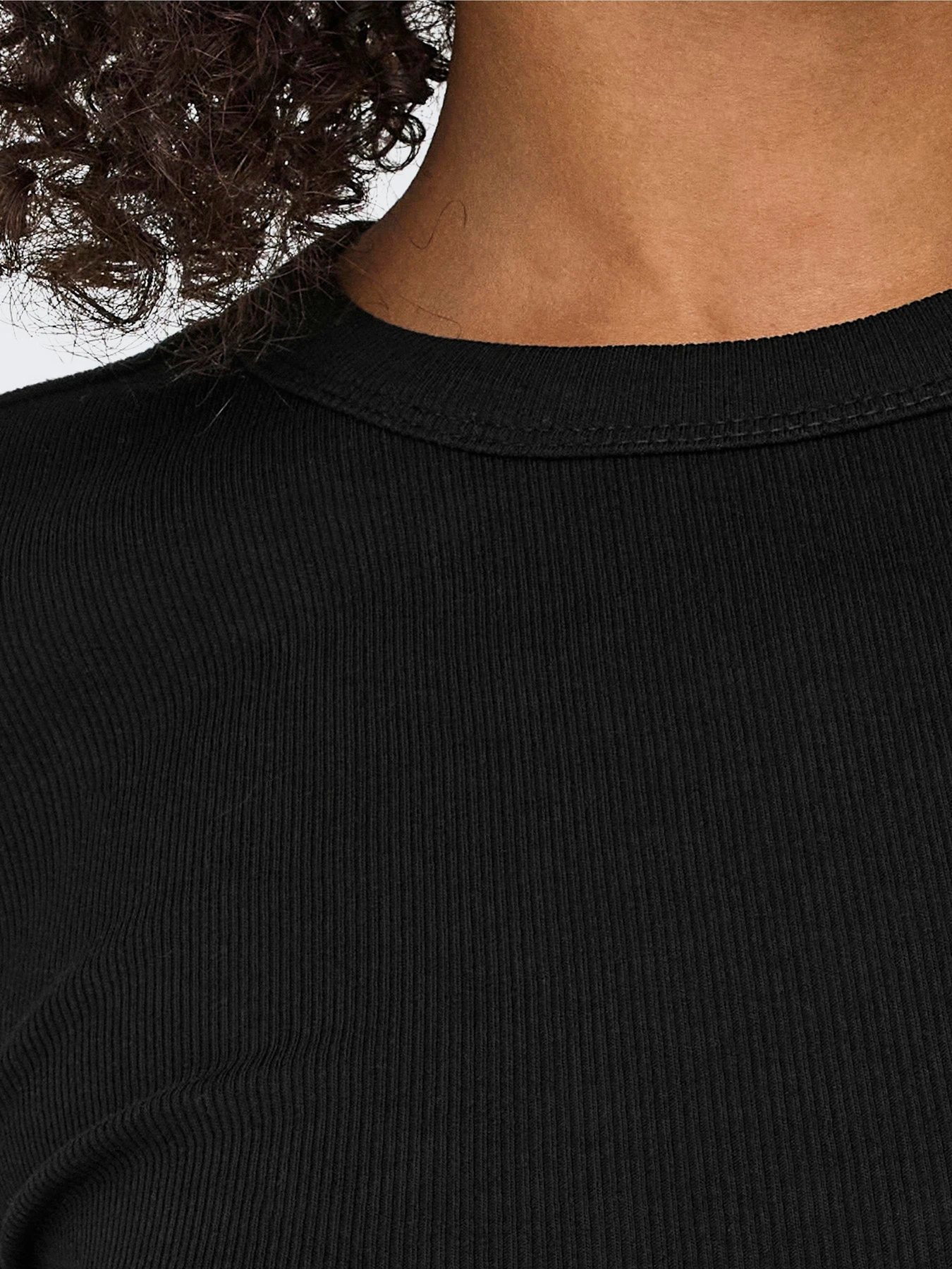 Футболки і поло Only EASY S/S O-NECK TOP модель 15330639_Black Футболки і поло Only EASY S/S O-NECK TOP модель 15330639_Black Фото