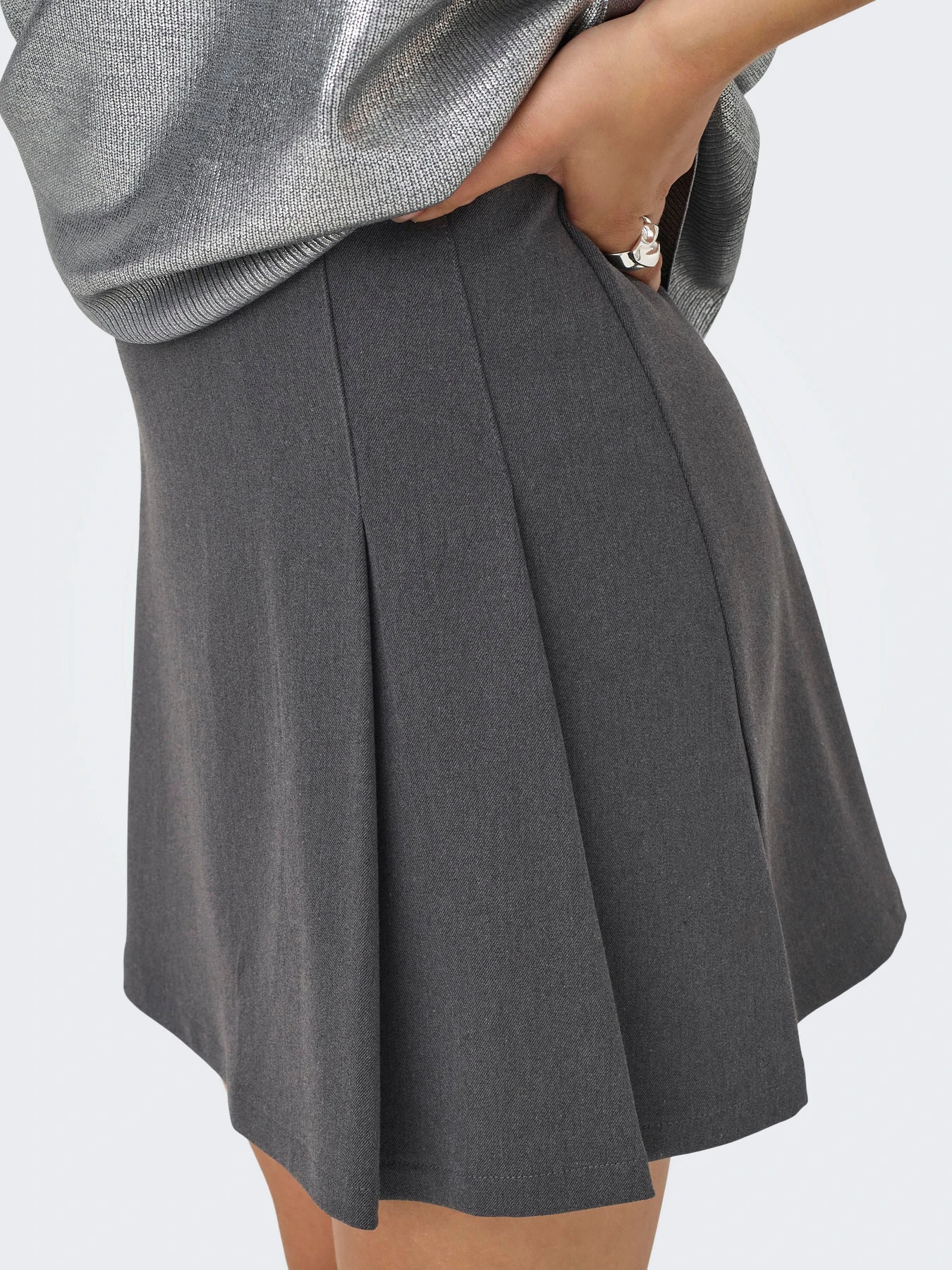 Юбки Only SULAJMA LIFE HW PLEAT SKIRT модель 15351117_Phantom Фото