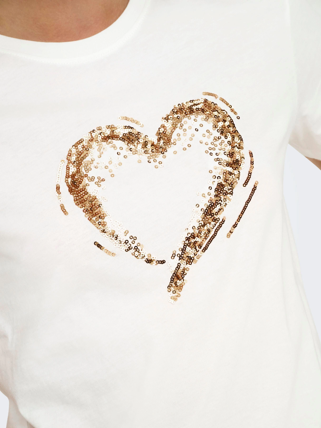Футболки і поло Only MARCY S/S BOX TOP модель 15357554_Cloud Dancer W. sequins he Футболки і поло Only MARCY S/S BOX TOP модель 15357554_Cloud Dancer W. sequins he Фото