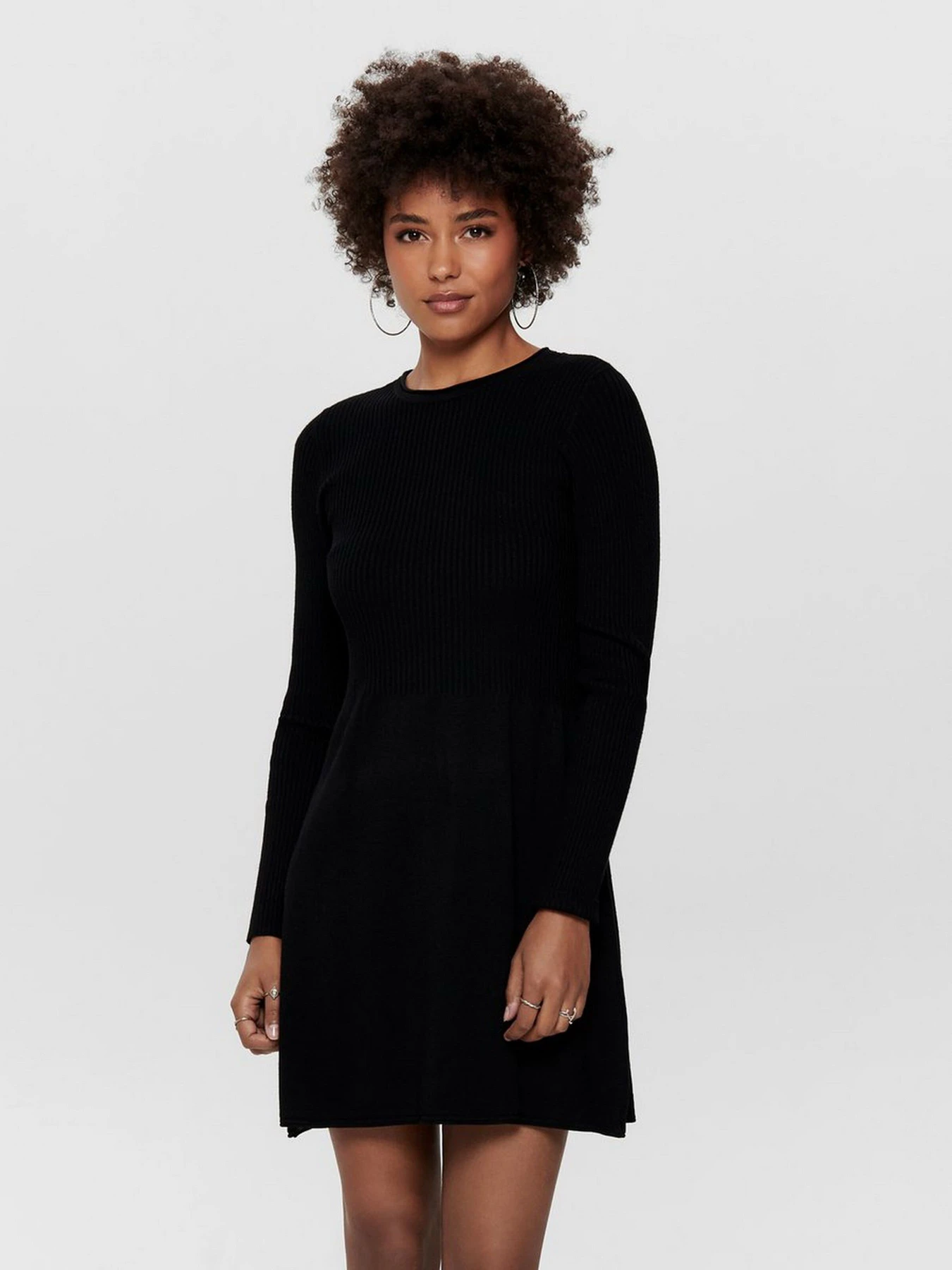 Платья Only ALMA L/S O-NECK DRESS модель 15185761_Black Платья Only ALMA L/S O-NECK DRESS модель 15185761_Black Фото