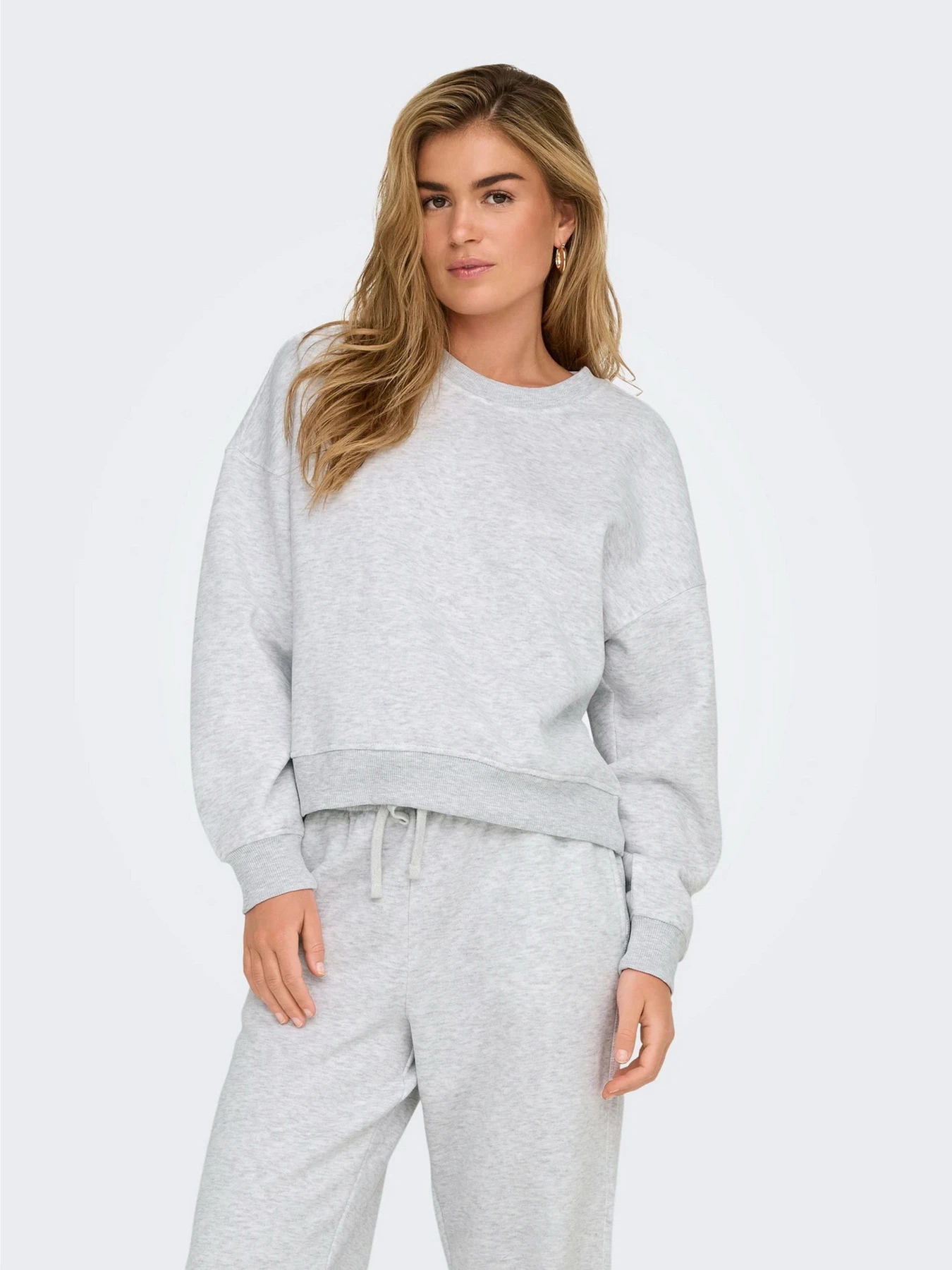 Худи и свитшоты Only BEST L/S CREW NECK SWT модель 15338727_Light Grey Melange Худи и свитшоты Only BEST L/S CREW NECK SWT модель 15338727_Light Grey Melange Фото