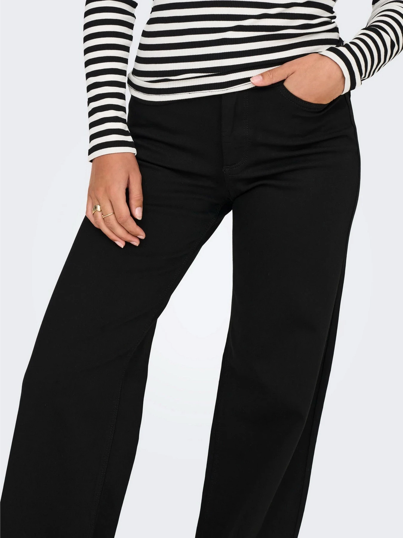 Джинсы Only MADISON BLUSH HW WIDE DNM модель 15301338_Black Denim Фото