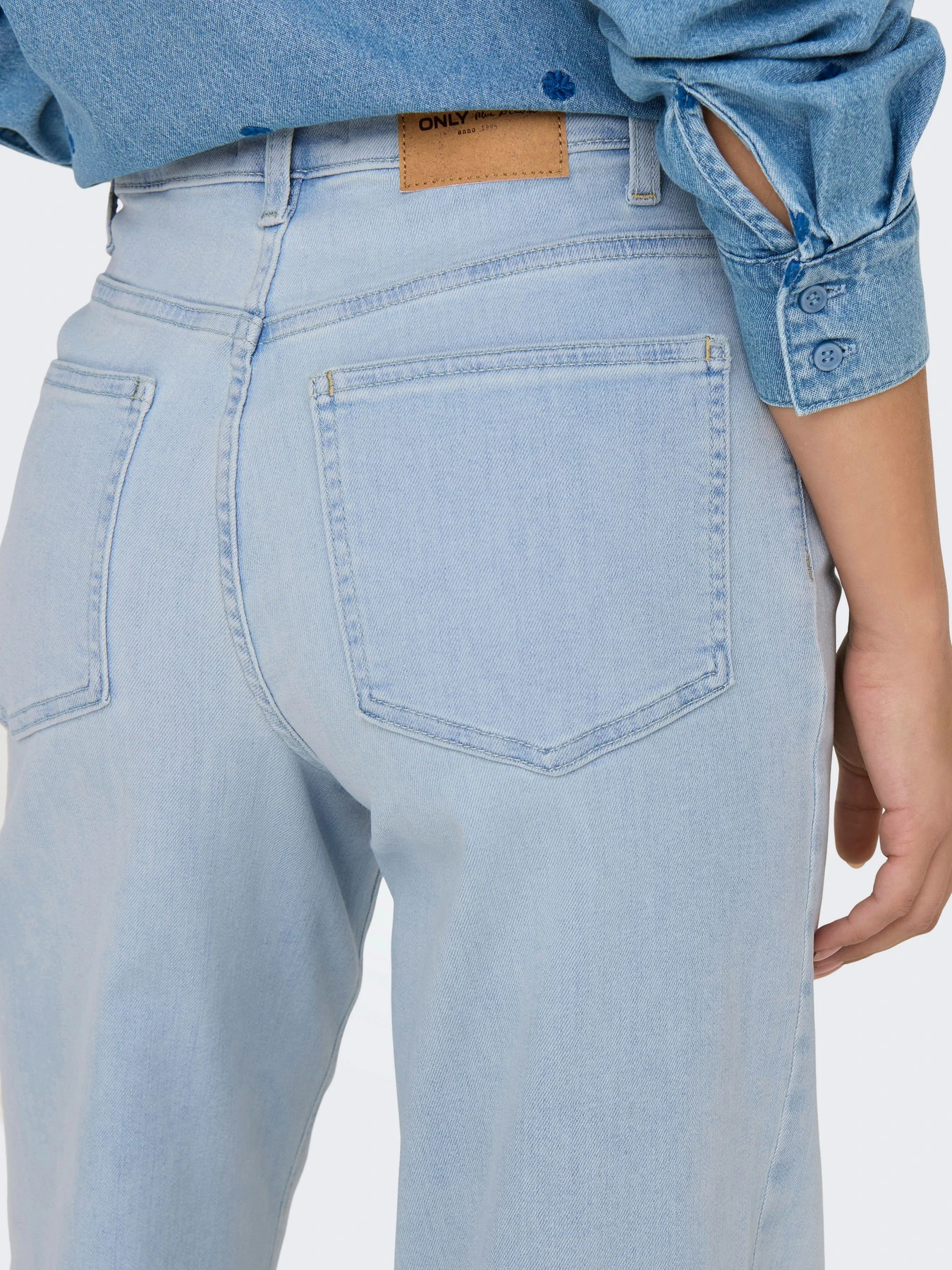 Джинси Only MADISON BLUSH HW WIDE DNM модель 15338289_Light Blue Bleached Denim Фото