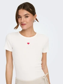 Футболки и поло Only ELVA JUNE EMB S/S TEE JRS модель 15342939_Cloud Dancer RED HEART Фото