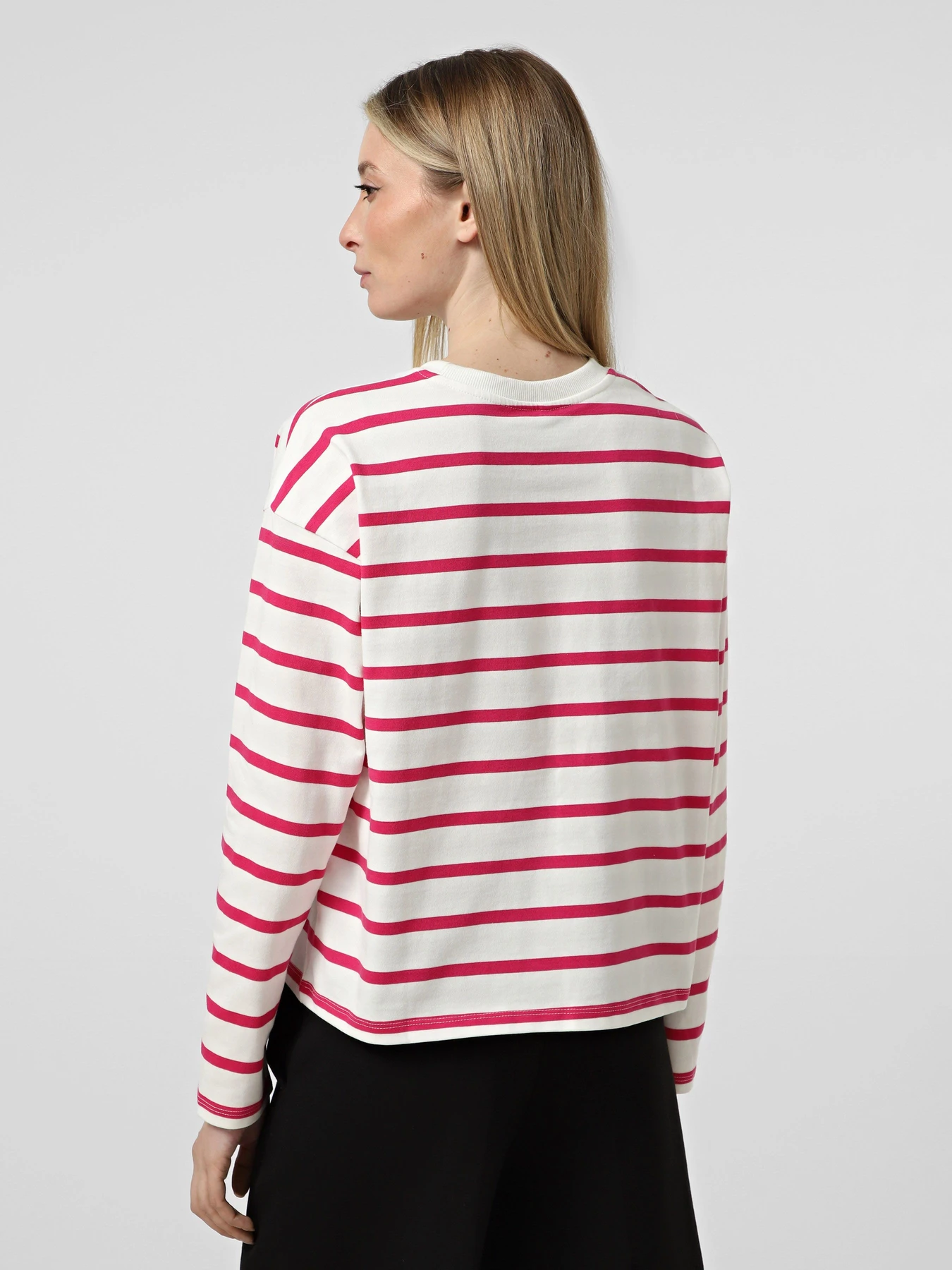 Худи и свитшоты Only SOPH L/S STRIPE TOP модель 15310399_Cloud Dancer Pink yarrow Худи и свитшоты Only SOPH L/S STRIPE TOP модель 15310399_Cloud Dancer Pink yarrow Фото