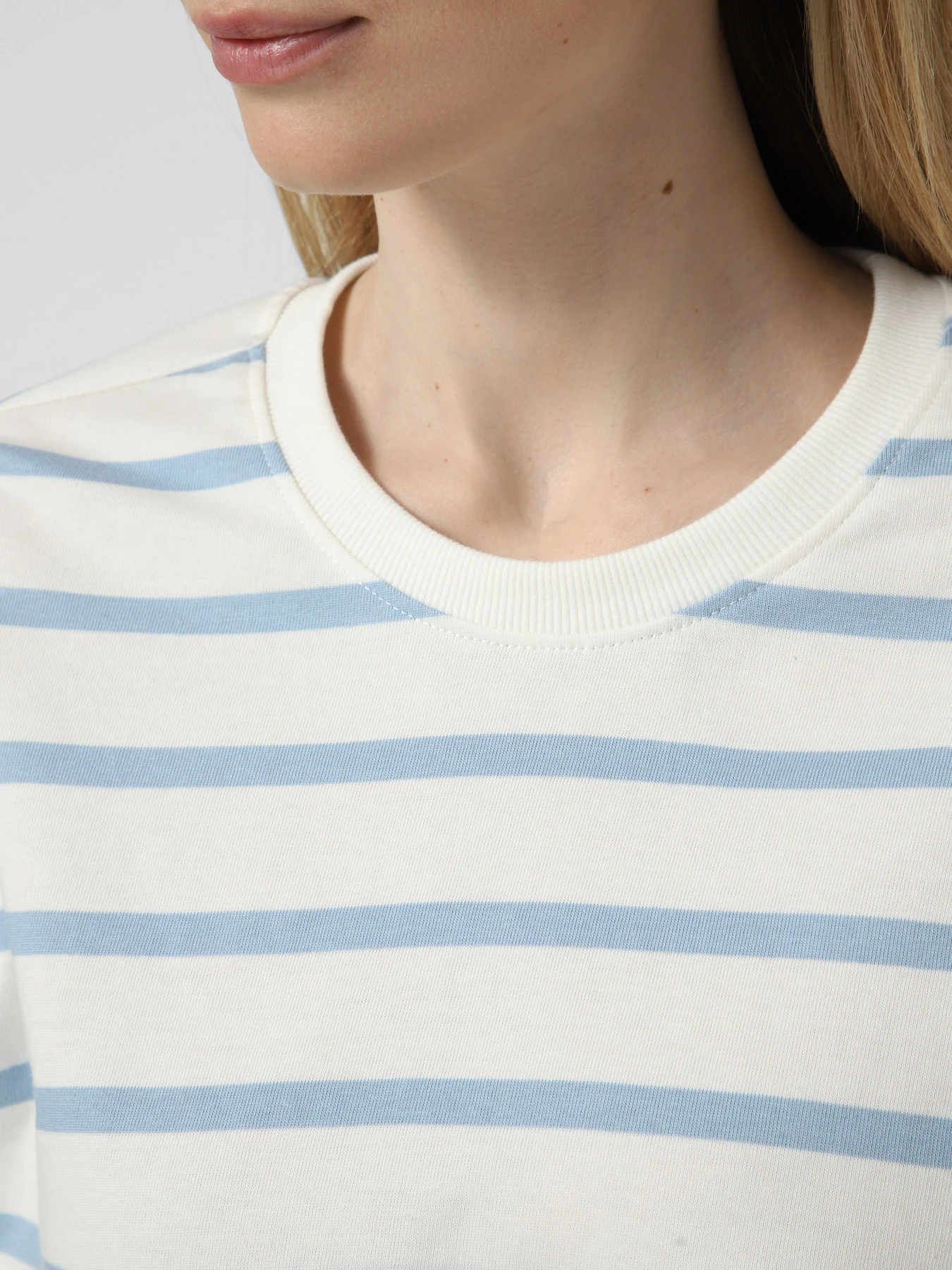 Худі та світшоти Only SOPH L/S STRIPE TOP модель 15310399_Cloud Dancer Soft chambray Худі та світшоти Only SOPH L/S STRIPE TOP модель 15310399_Cloud Dancer Soft chambray Фото