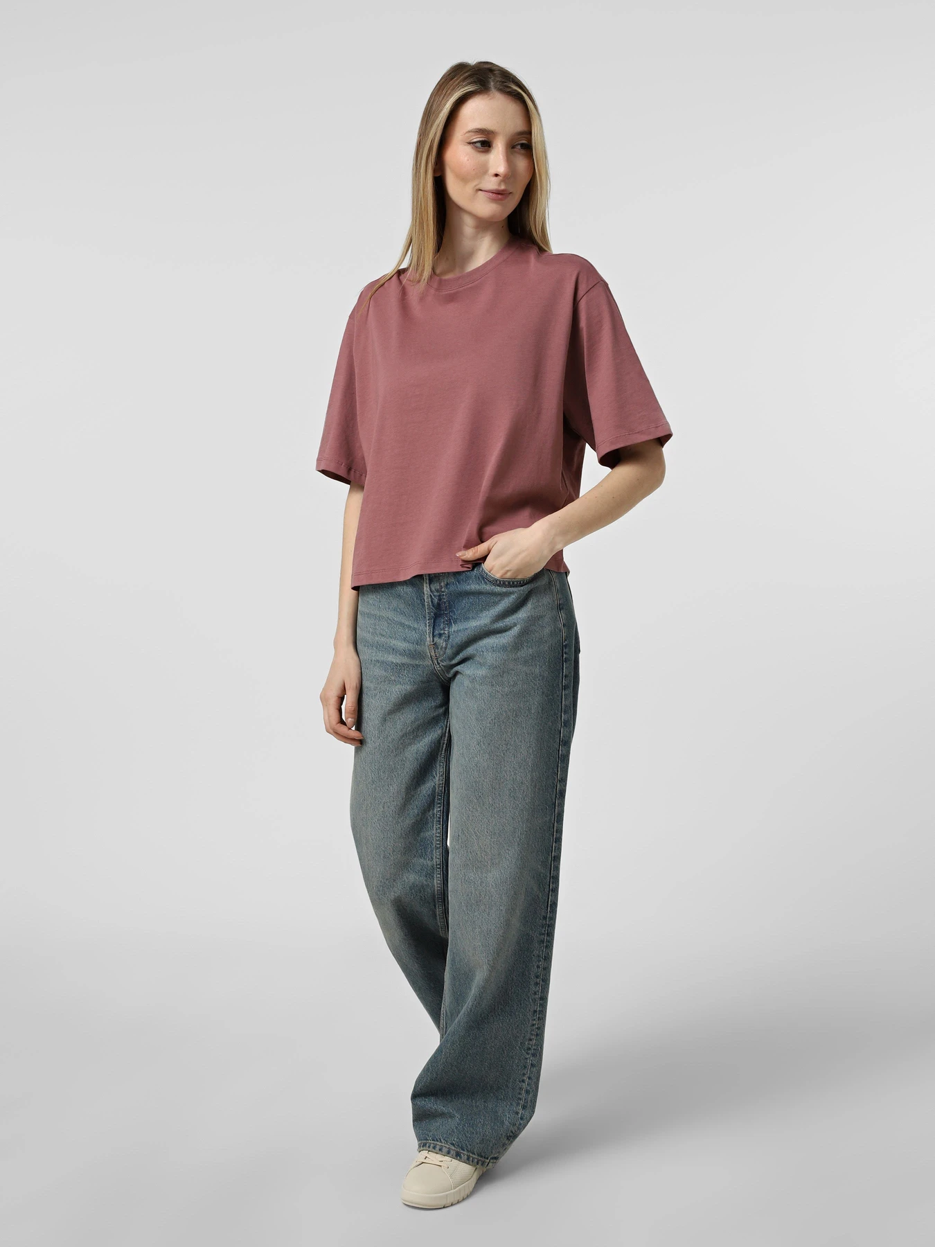 Футболки и поло Only FLEUR S/S TOP модель 15368898_Rose Brown Nude flower bac Футболки и поло Only FLEUR S/S TOP модель 15368898_Rose Brown Nude flower bac Фото