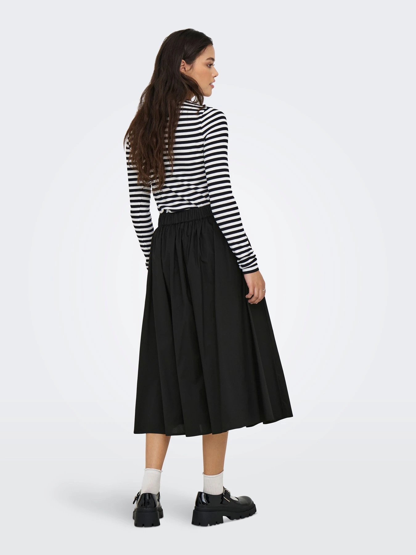 Спідниці Only MAILA LONG PLEAT SKIRT модель 15369555_Black Спідниці Only MAILA LONG PLEAT SKIRT модель 15369555_Black Фото