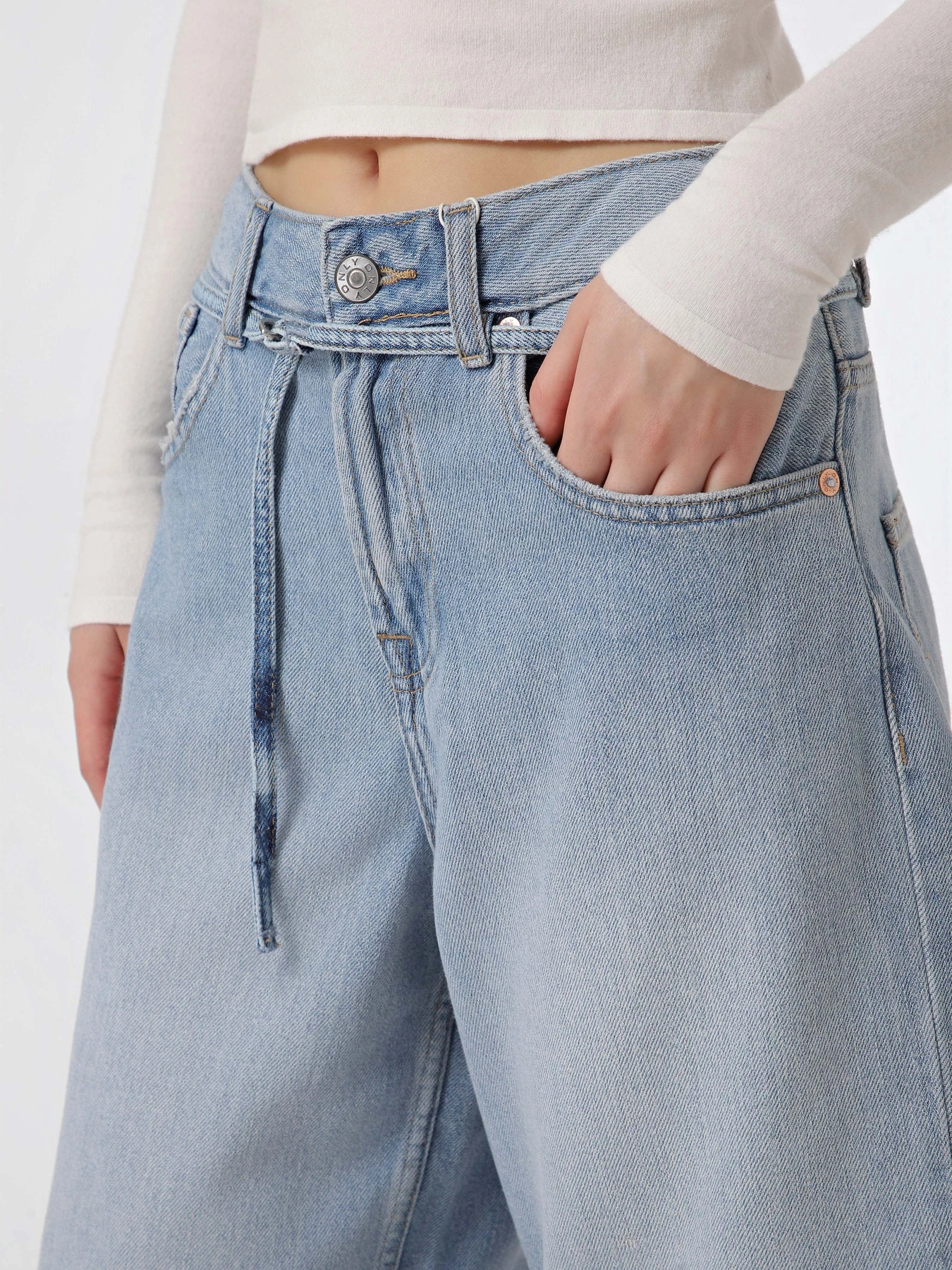 Шорты Only TAYLOR HW BARREL BELT SHORTS модель 15370661_Light Blue Denim Фото