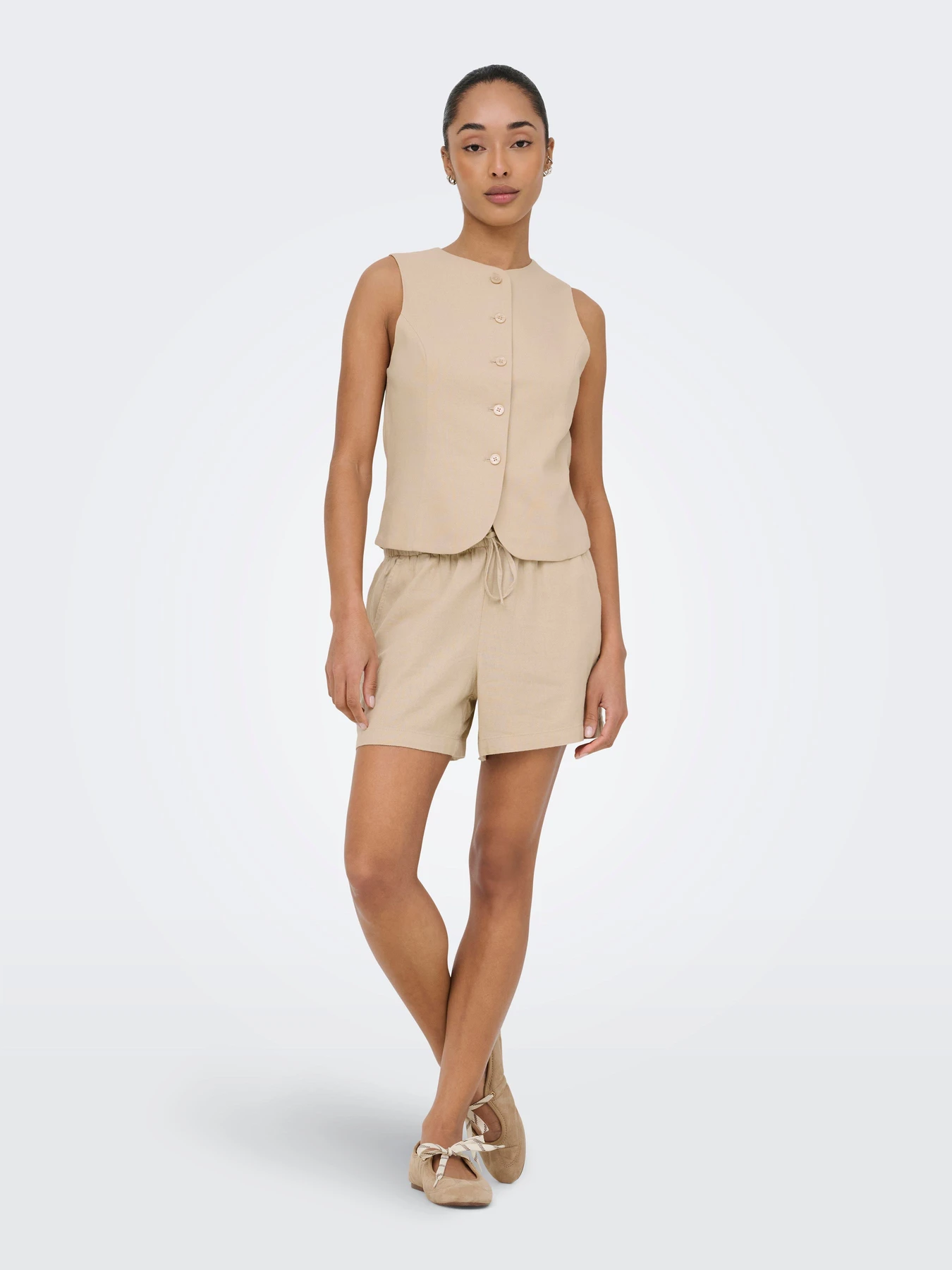 Шорти Only GOA MW LIN BL PULL-UP SHORTS модель 15371421_Oxford Tan Шорти Only GOA MW LIN BL PULL-UP SHORTS модель 15371421_Oxford Tan Фото