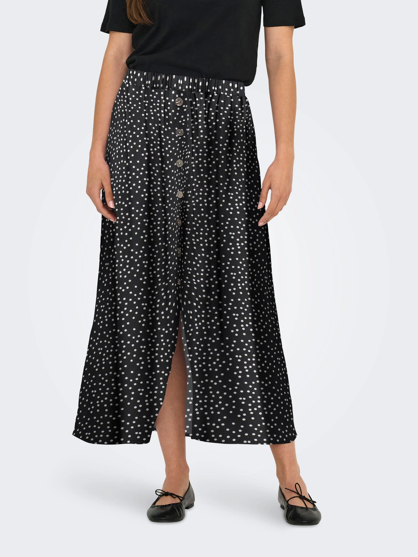 Юбки Only NOVA LIFE VIS BUTTON SKIRT модель 15222223_Black 722 Cool dots Юбки Only NOVA LIFE VIS BUTTON SKIRT модель 15222223_Black 722 Cool dots Фото