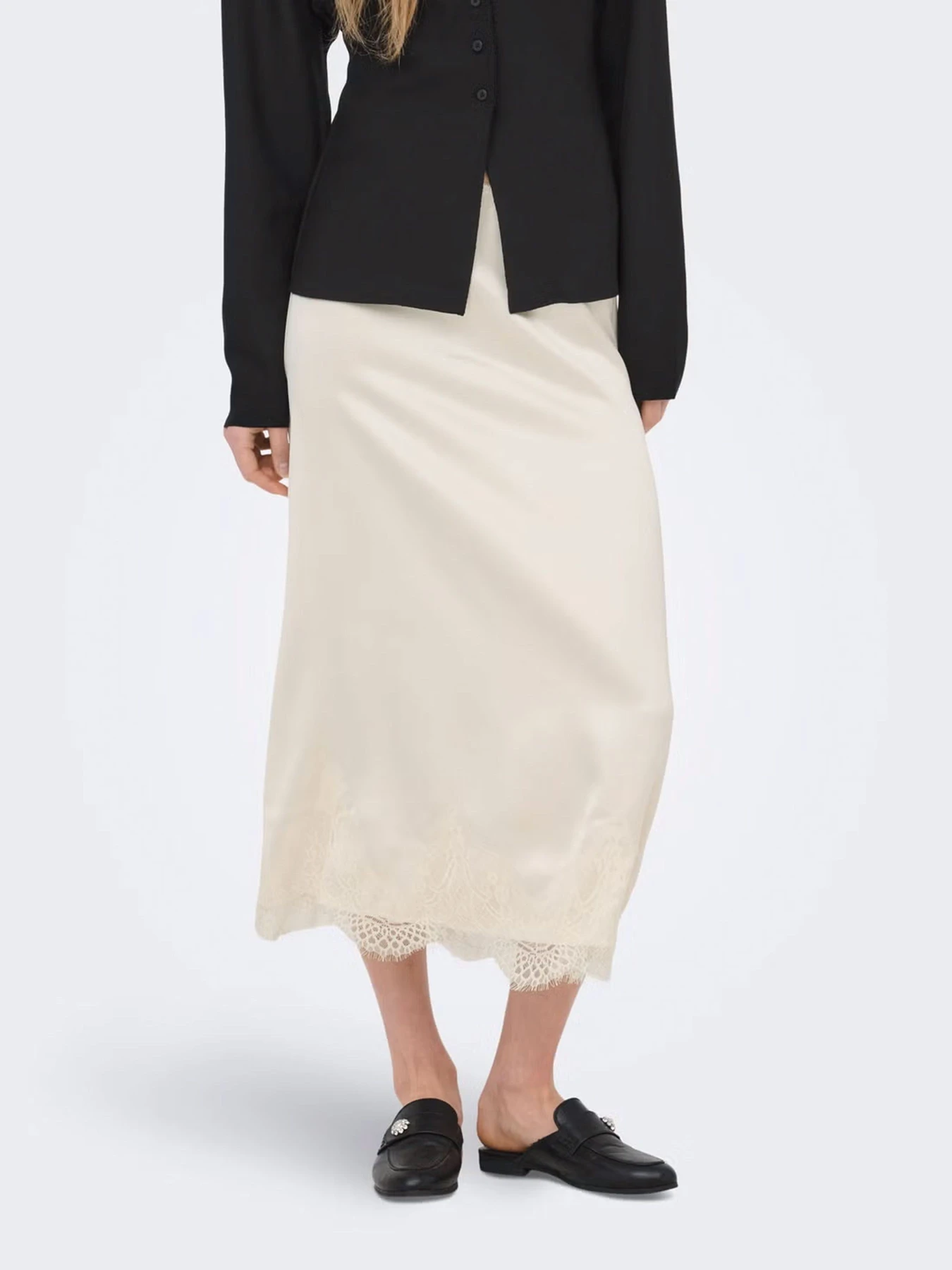 Спідниці Only BELLA SATIN LACE SKIRT модель 15380523_Cloud Dancer Спідниці Only BELLA SATIN LACE SKIRT модель 15380523_Cloud Dancer Фото