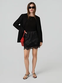 Юбки Only BELLA SHORT SATIN LACE SKIRT модель 15383475_Black DTM LACE Фото