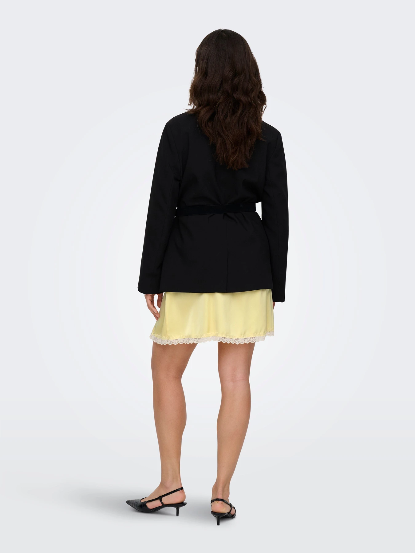 Спідниці Only MENUS LACE SATIN SHORT SKIRT модель 15385148_Double Cream CREAM LACE Фото