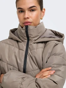 Куртки та дублянки Only CLAIR PUFFER HOOD JACKET модель 15373797_Walnut Фото