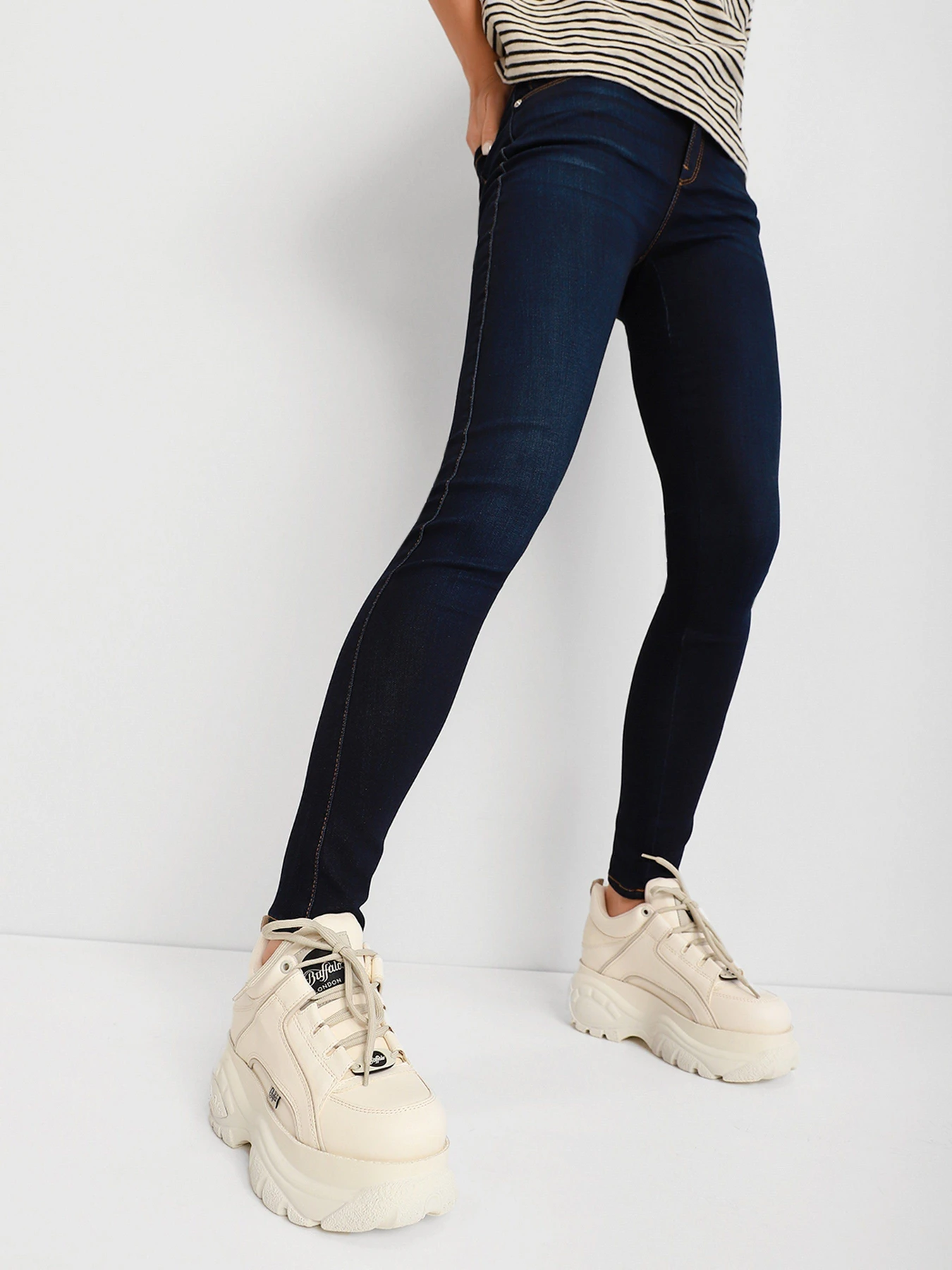 Кроссовки Buffalo модель 1533249-offwhite Кроссовки Buffalo модель 1533249-offwhite Фото