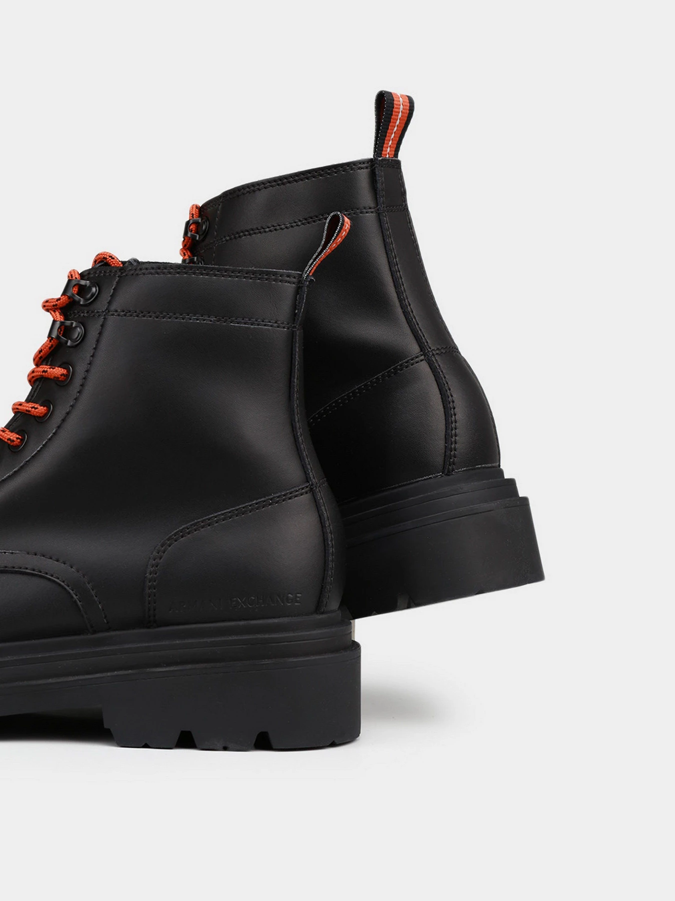 Черевики та чоботи Armani Exchange модель XUM005-XV500-00002 Фото