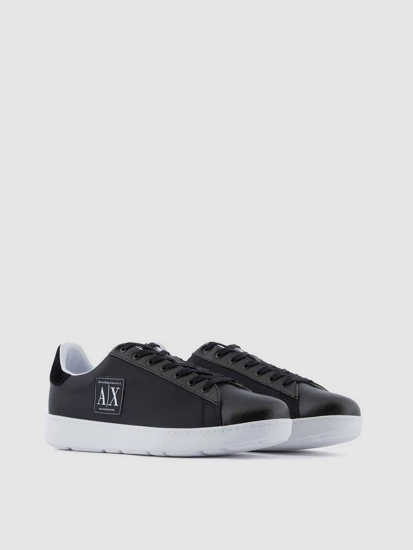Кроссовки Armani Exchange модель XUX084-XV557-00002 Кроссовки Armani Exchange модель XUX084-XV557-00002 Фото