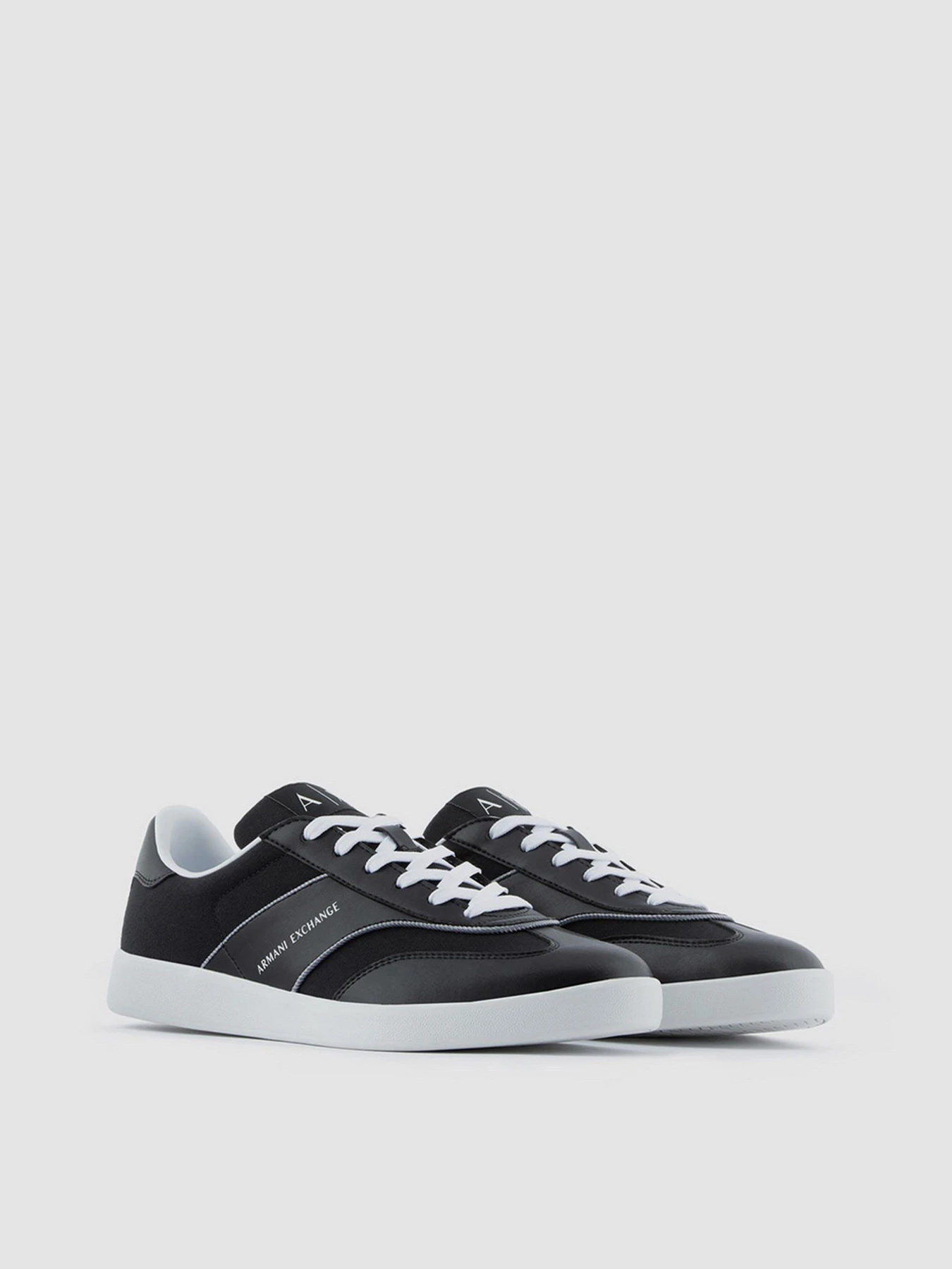 Кроссовки Armani Exchange модель XUX126-XV543-00637 Кроссовки Armani Exchange модель XUX126-XV543-00637 Фото
