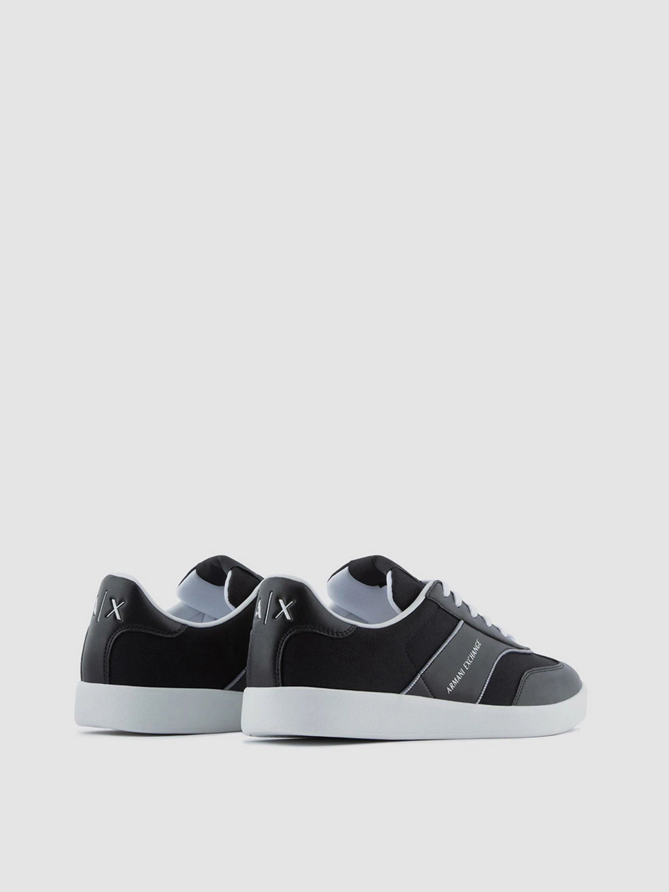 Кроссовки Armani Exchange модель XUX126-XV543-00637 Кроссовки Armani Exchange модель XUX126-XV543-00637 Фото