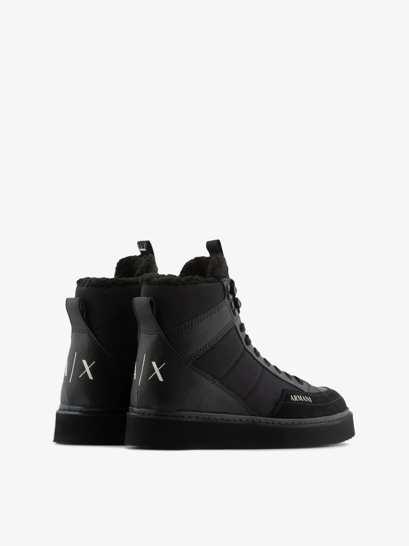 Ботинки и сапоги Armani Exchange модель XUZ043-XV605-K001 Ботинки и сапоги Armani Exchange модель XUZ043-XV605-K001 Фото