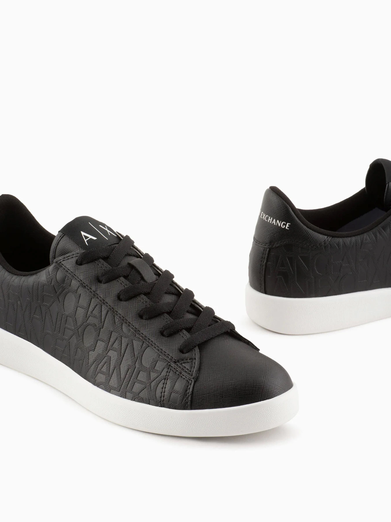 Кроссовки Armani Exchange модель XUX016-XV654-K001 Кроссовки Armani Exchange модель XUX016-XV654-K001 Фото