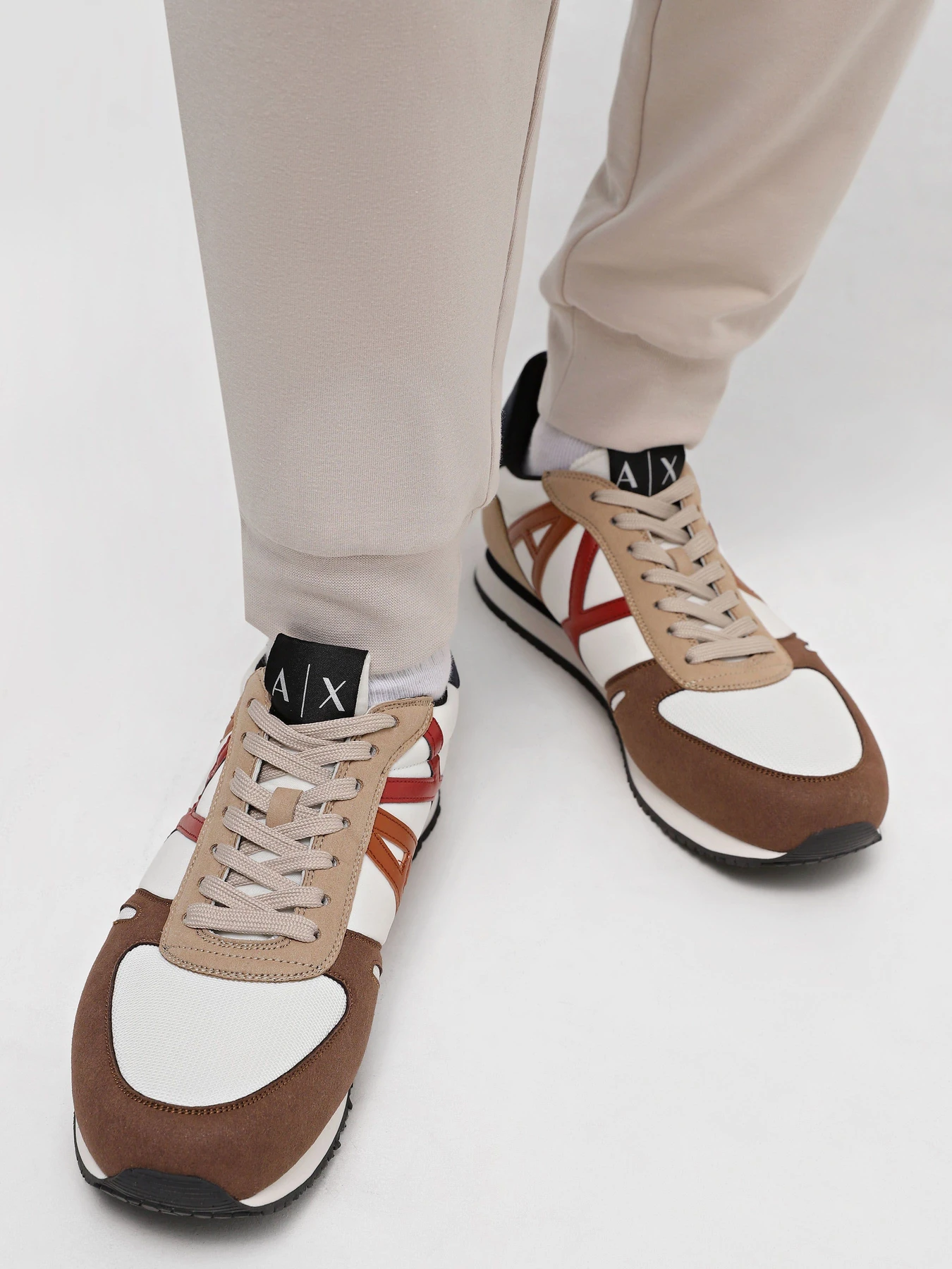 Кроссовки Armani Exchange модель XUX017-XCC68-S539 Кроссовки Armani Exchange модель XUX017-XCC68-S539 Фото