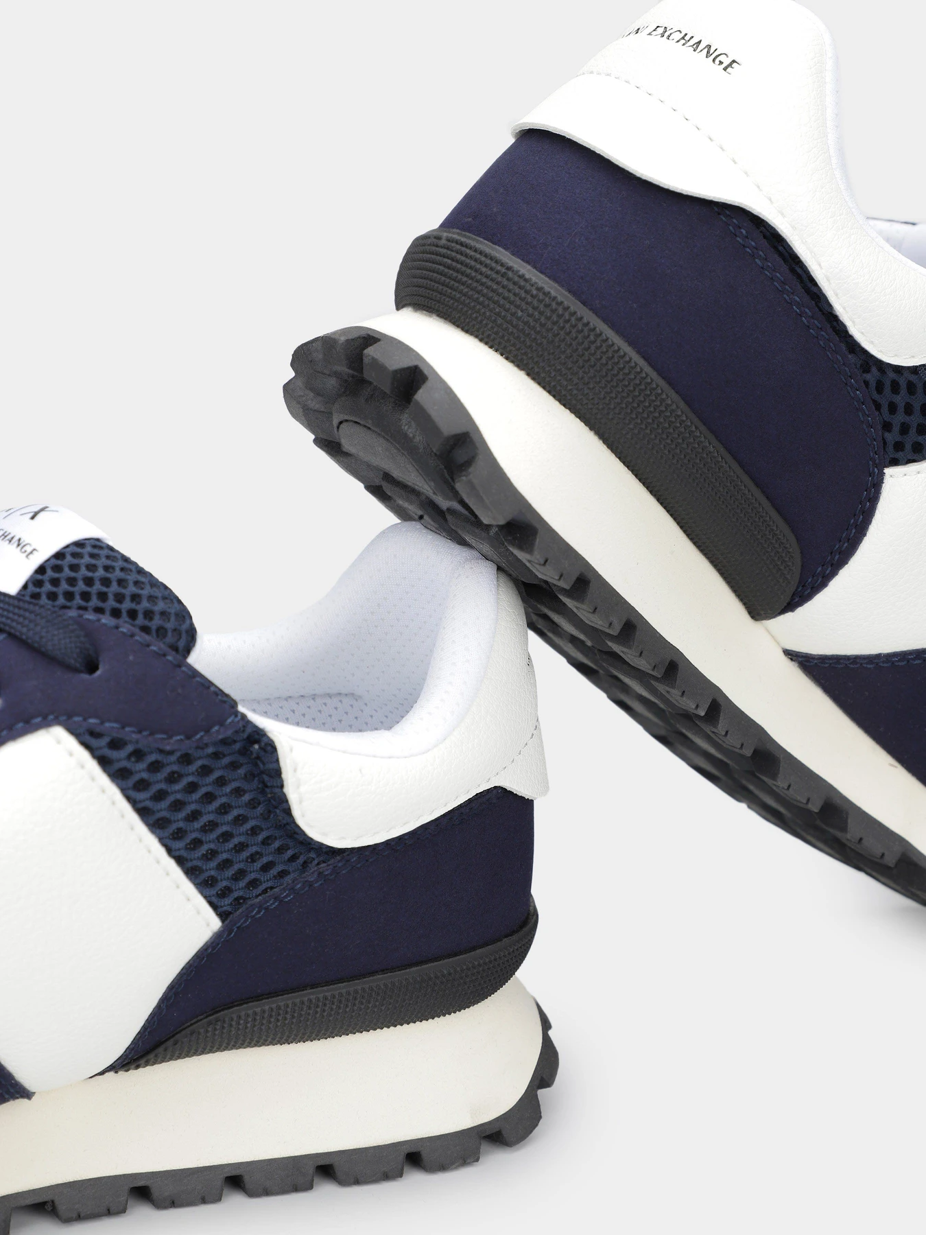 Кросівки Armani Exchange модель XUX181-XV807-K568 Кросівки Armani Exchange модель XUX181-XV807-K568 Фото
