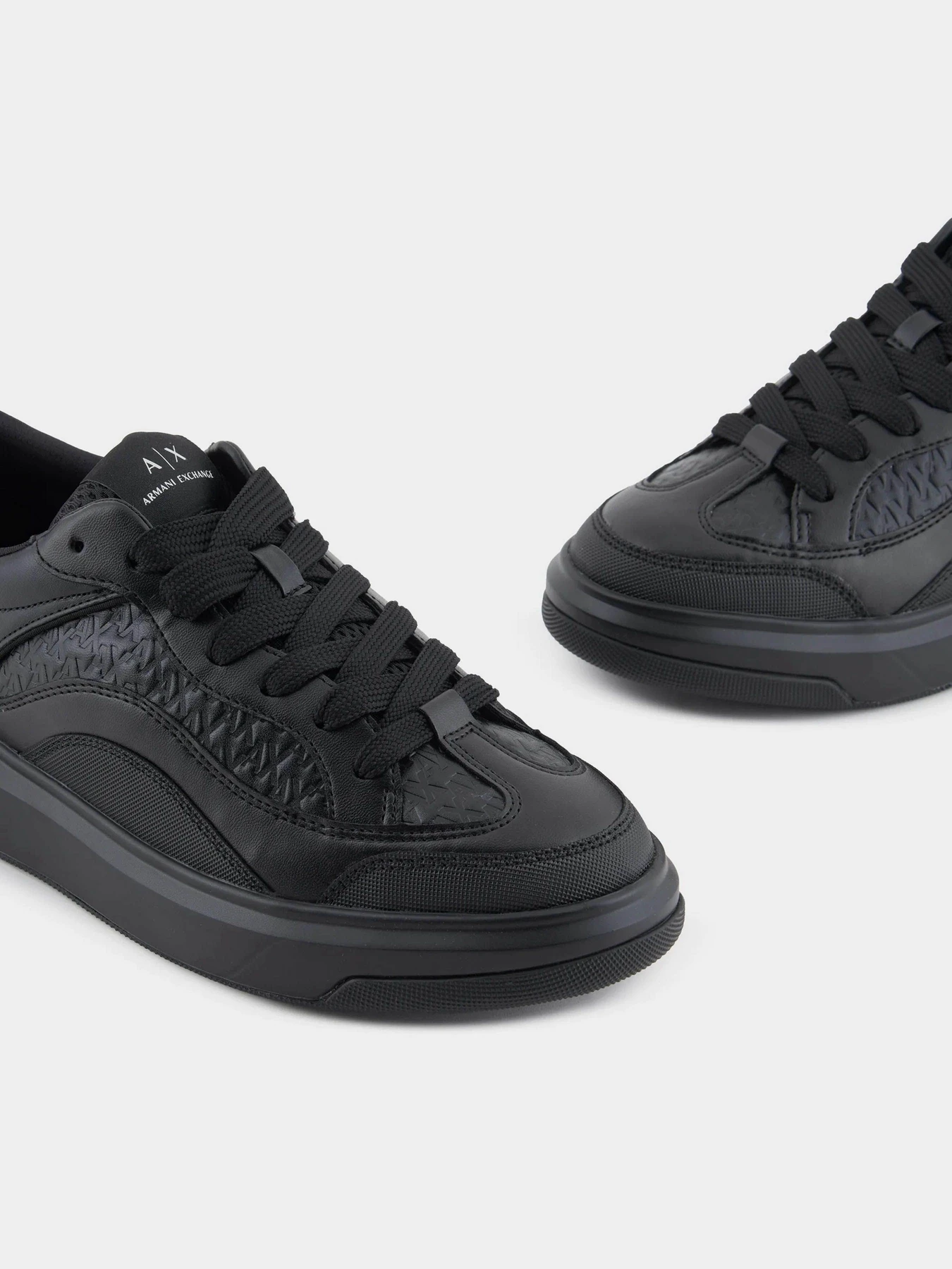 Кеди Armani Exchange модель XUX193-XV908-K001 Кеди Armani Exchange модель XUX193-XV908-K001 Фото