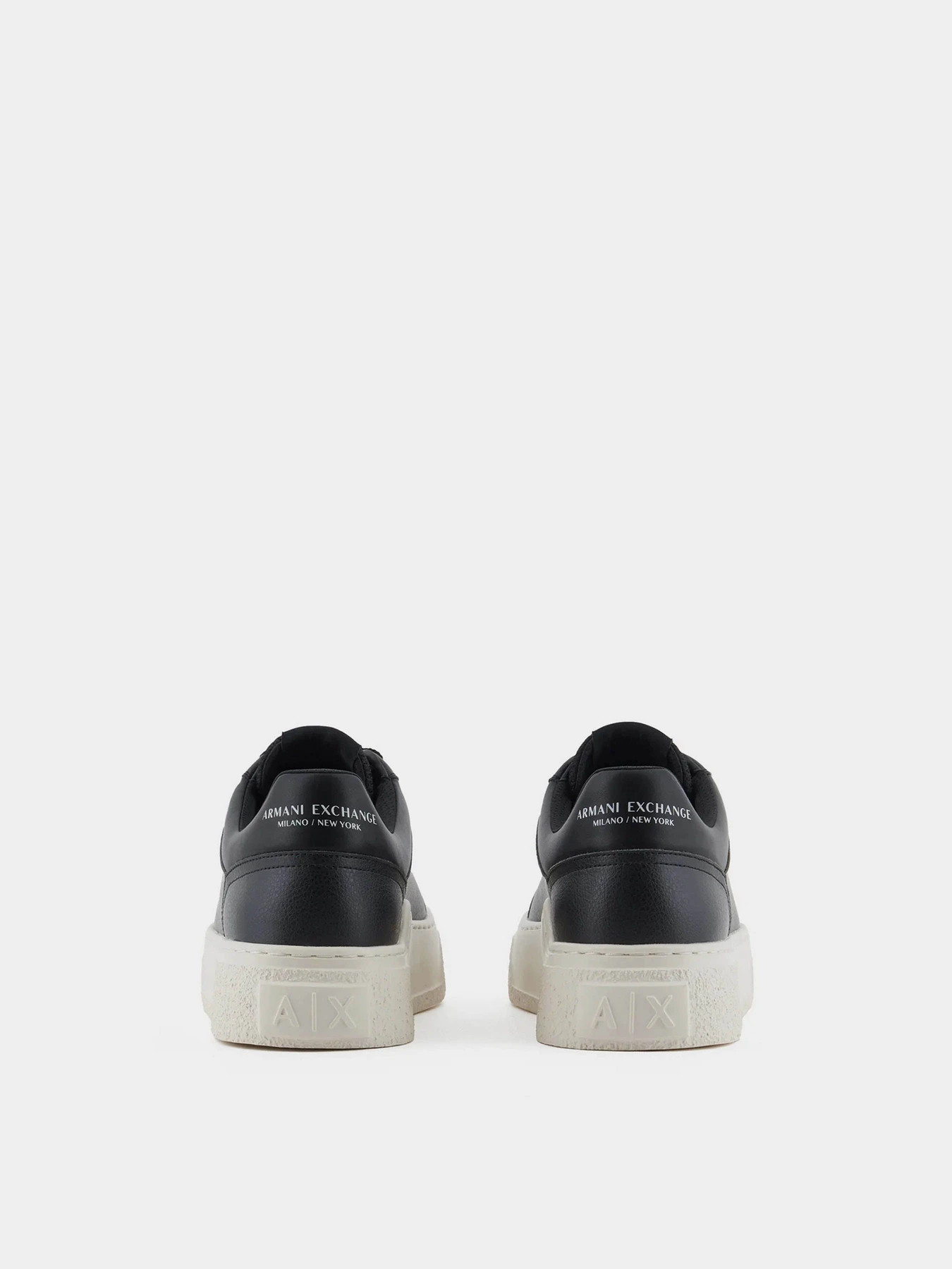 Кросівки Armani Exchange модель XUX236-XV906-K001 Кросівки Armani Exchange модель XUX236-XV906-K001 Фото