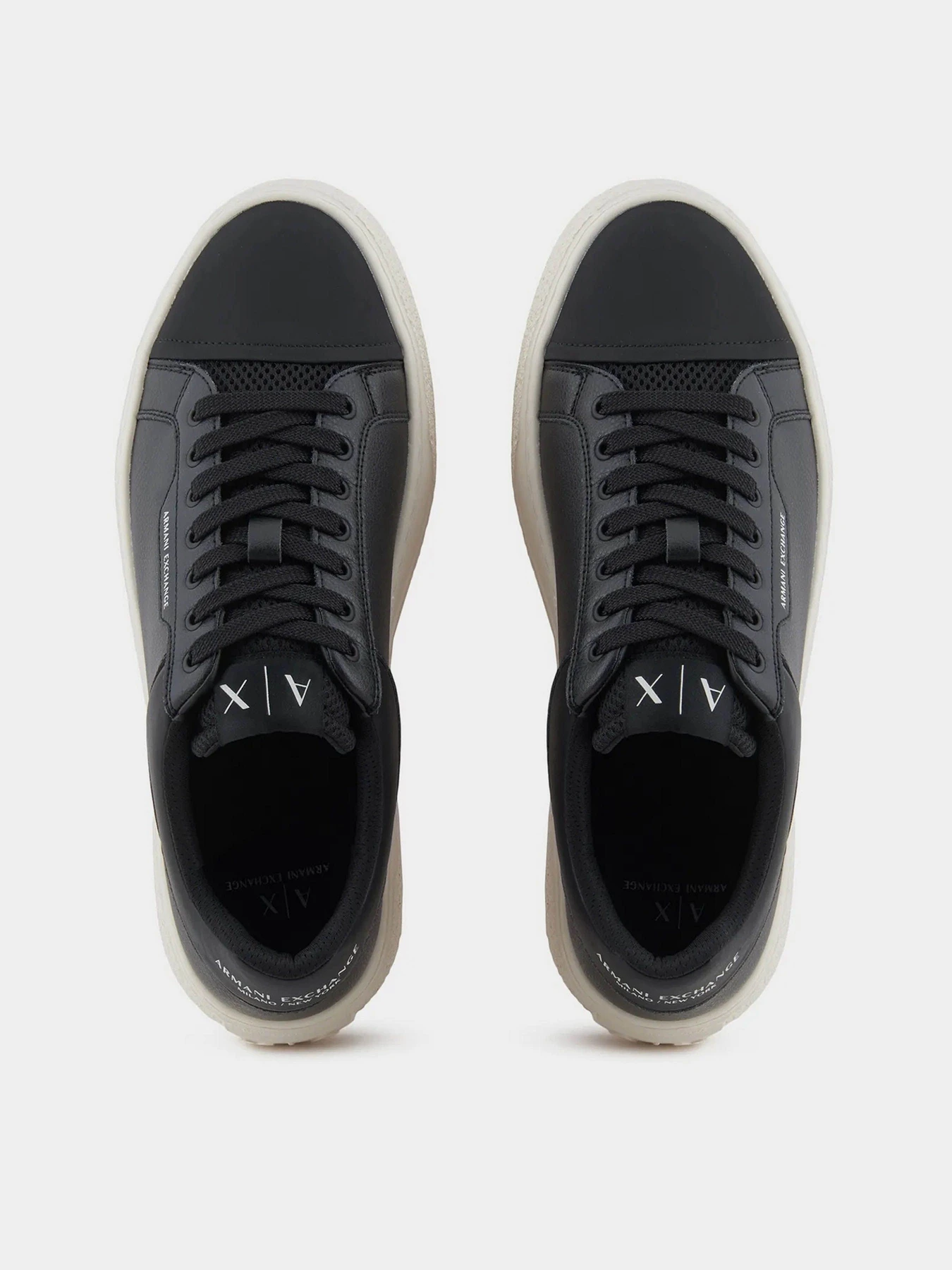 Кросівки Armani Exchange модель XUX236-XV906-K001 Кросівки Armani Exchange модель XUX236-XV906-K001 Фото