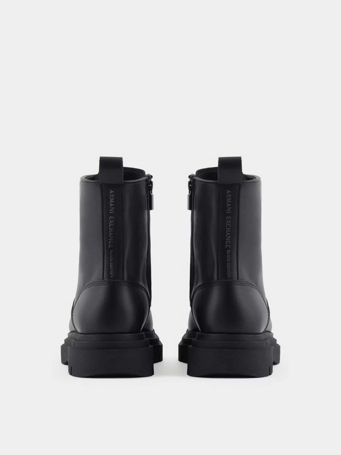 Черевики та чоботи Armani Exchange модель XUM018-XV874-00002 Черевики та чоботи Armani Exchange модель XUM018-XV874-00002 Фото