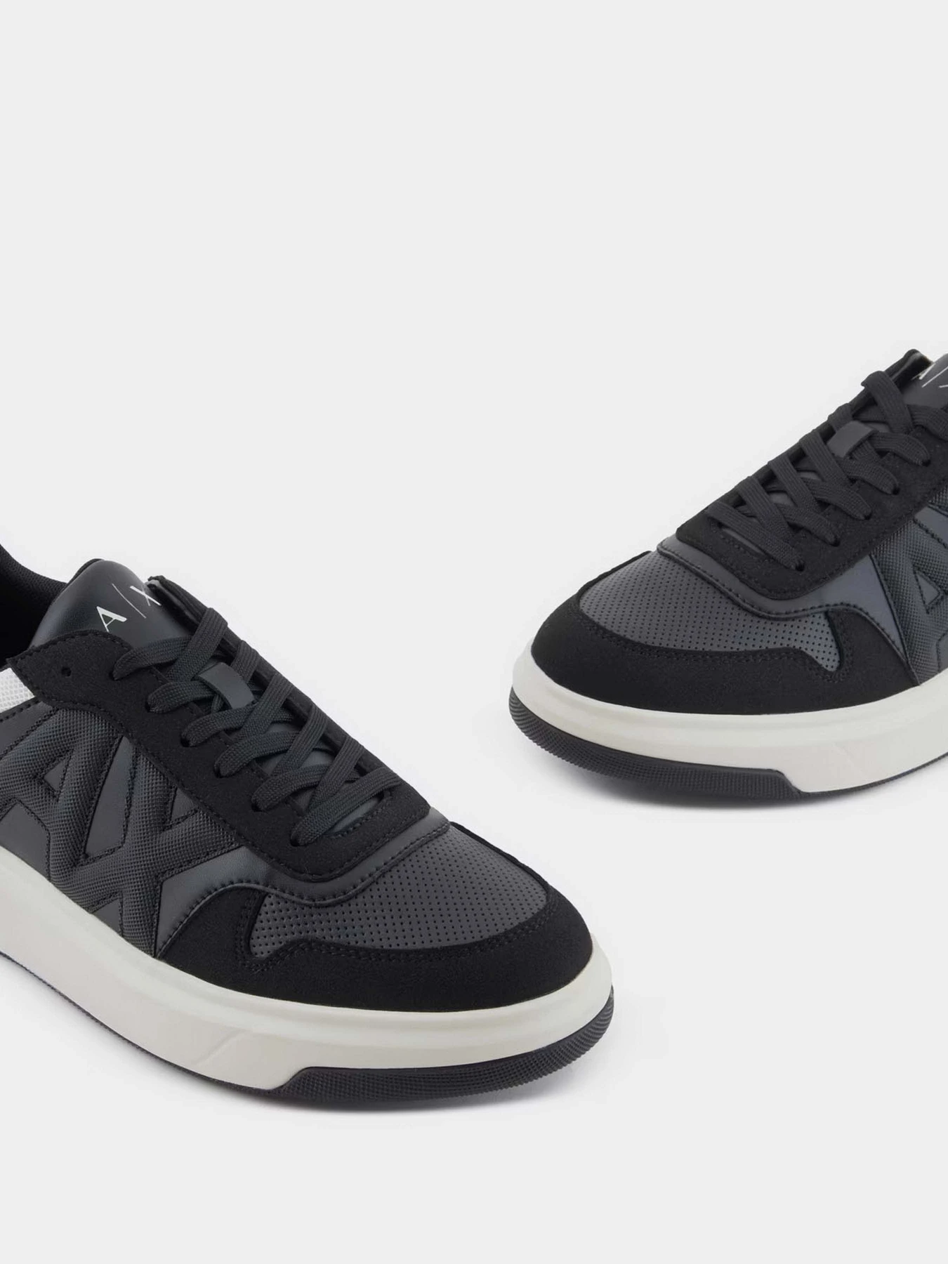 Кросівки Armani Exchange модель XUX220-XV858-K599 Кросівки Armani Exchange модель XUX220-XV858-K599 Фото