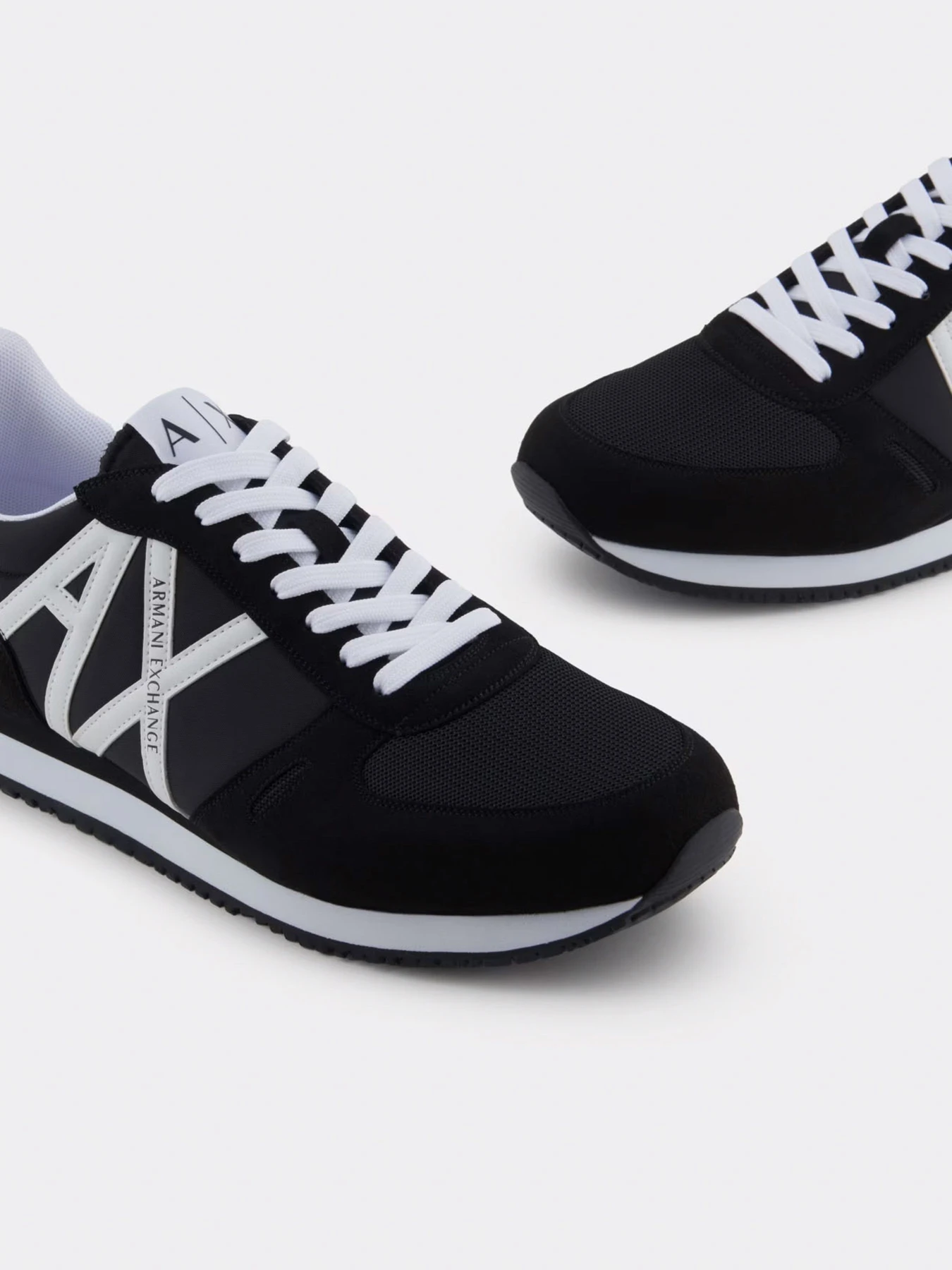 Кроссовки Armani Exchange модель XUX017-XCC68-K489 Фото