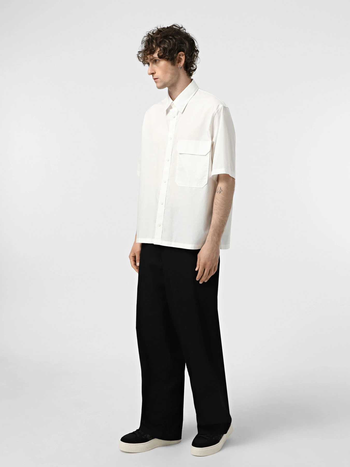 Кеди Armani Exchange модель XUX262-XV955-00002 Кеди Armani Exchange модель XUX262-XV955-00002 Фото